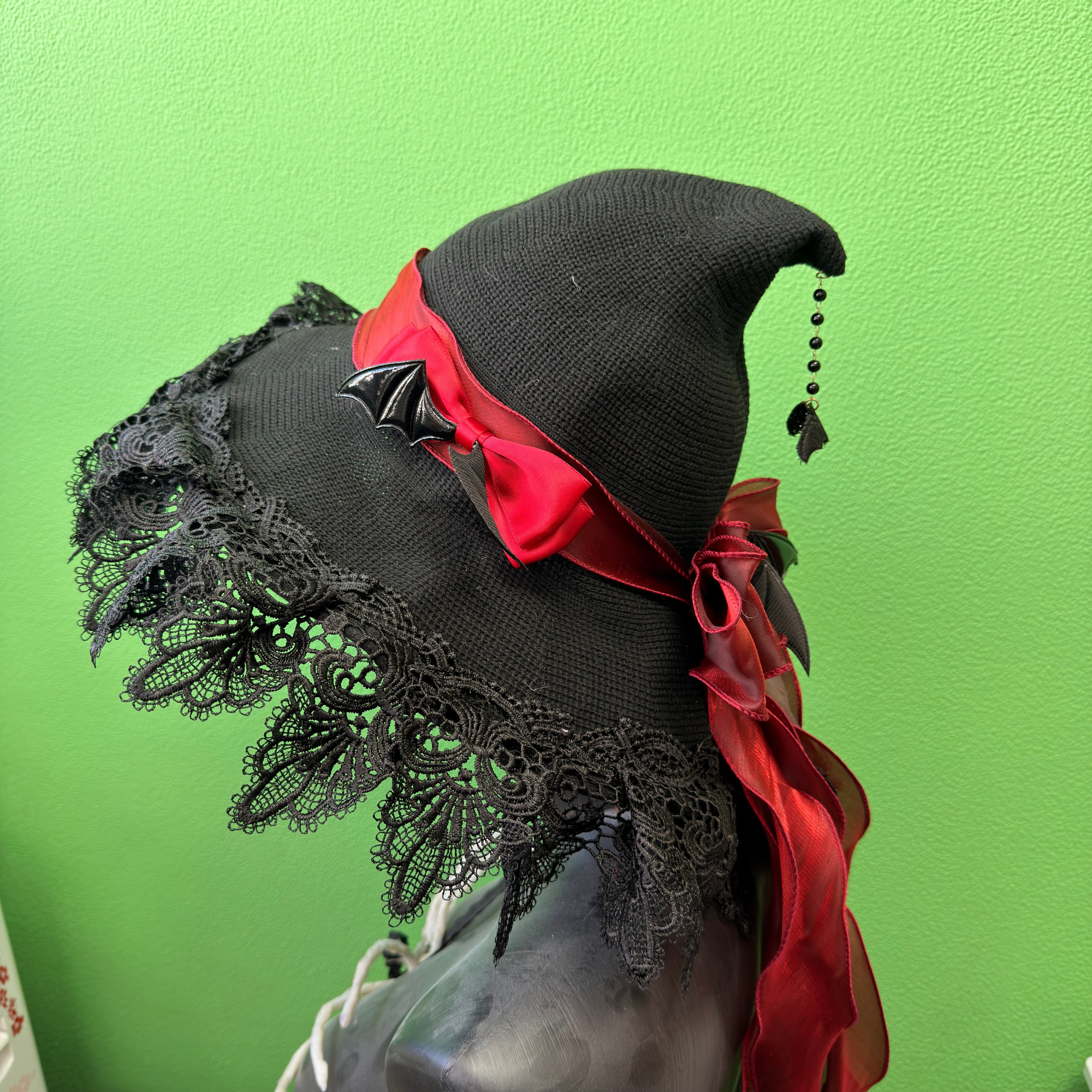 Головные уборы в аренду. Аренда костюмов, платьев и реквизита для фотосессий на Камчатке