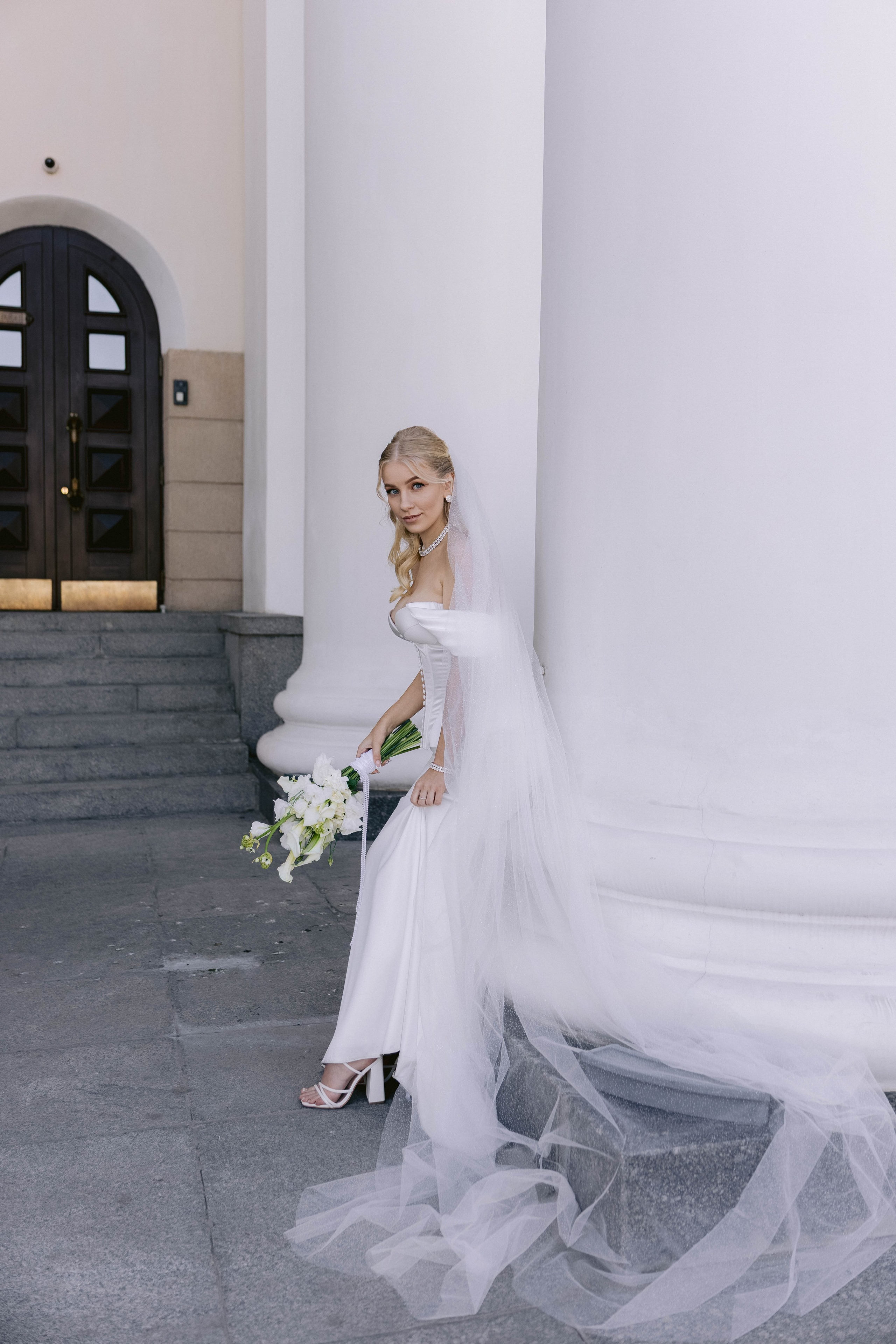 Ангелина, Ефим (прогулка после ЗАГСа). Фотограф в Волгограде Кристина Прохоренко