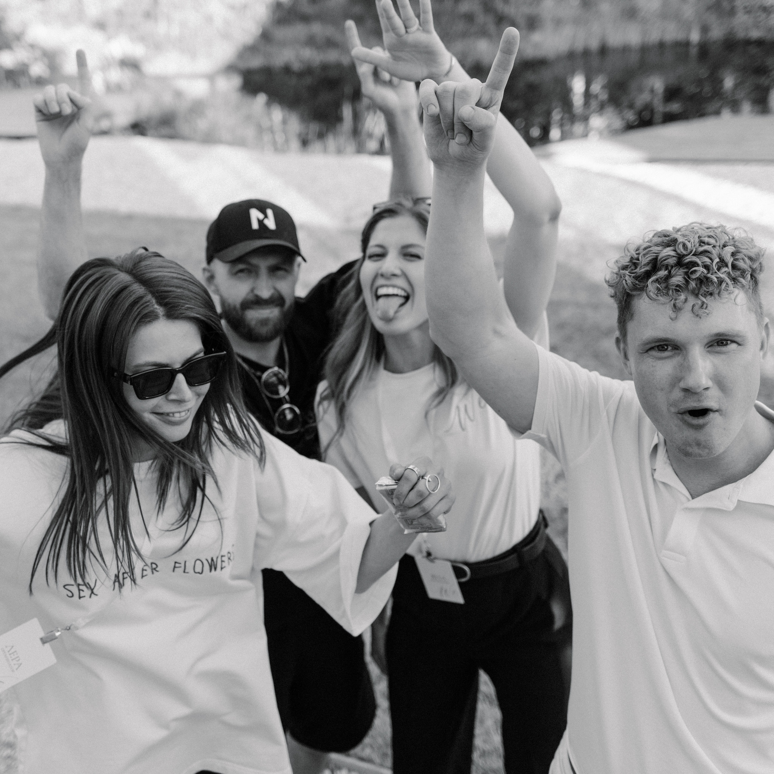 Плюс тридцать градусов на лужайке. Фотограф Андрей Куськало