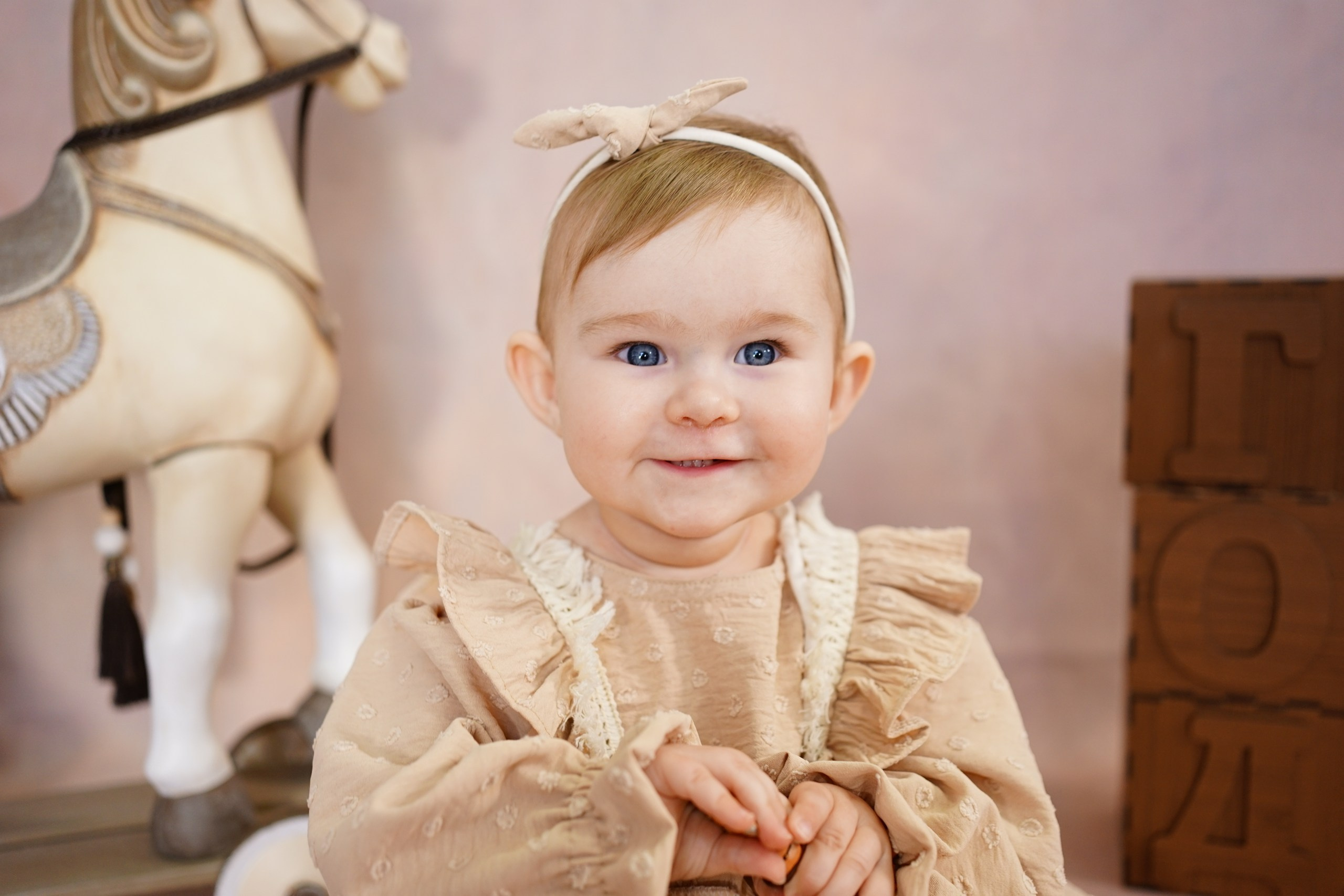 Фотозоны на ХОЛСТЕ. Детская Фотостудия ГОДОВАСИКИ в Санкт-Петербурге фотосесия на годик