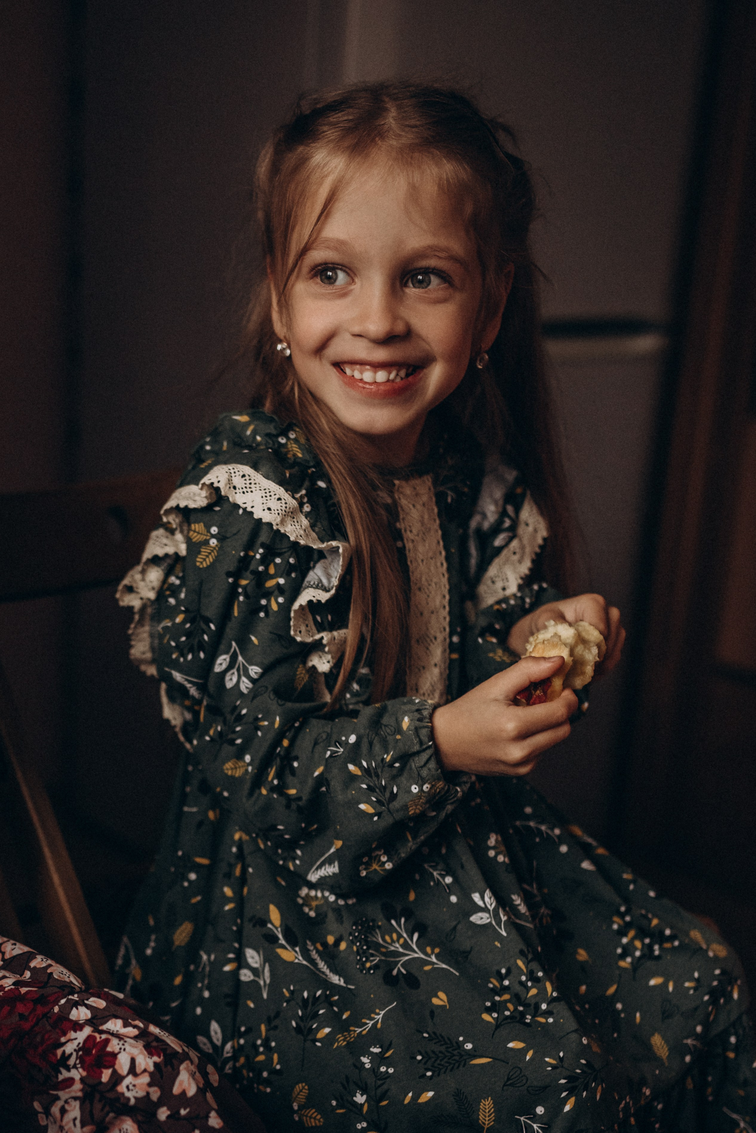 Бабушка с внуками. Семейный фотограф lifestyle в Новосибирске Елена Шпилевая