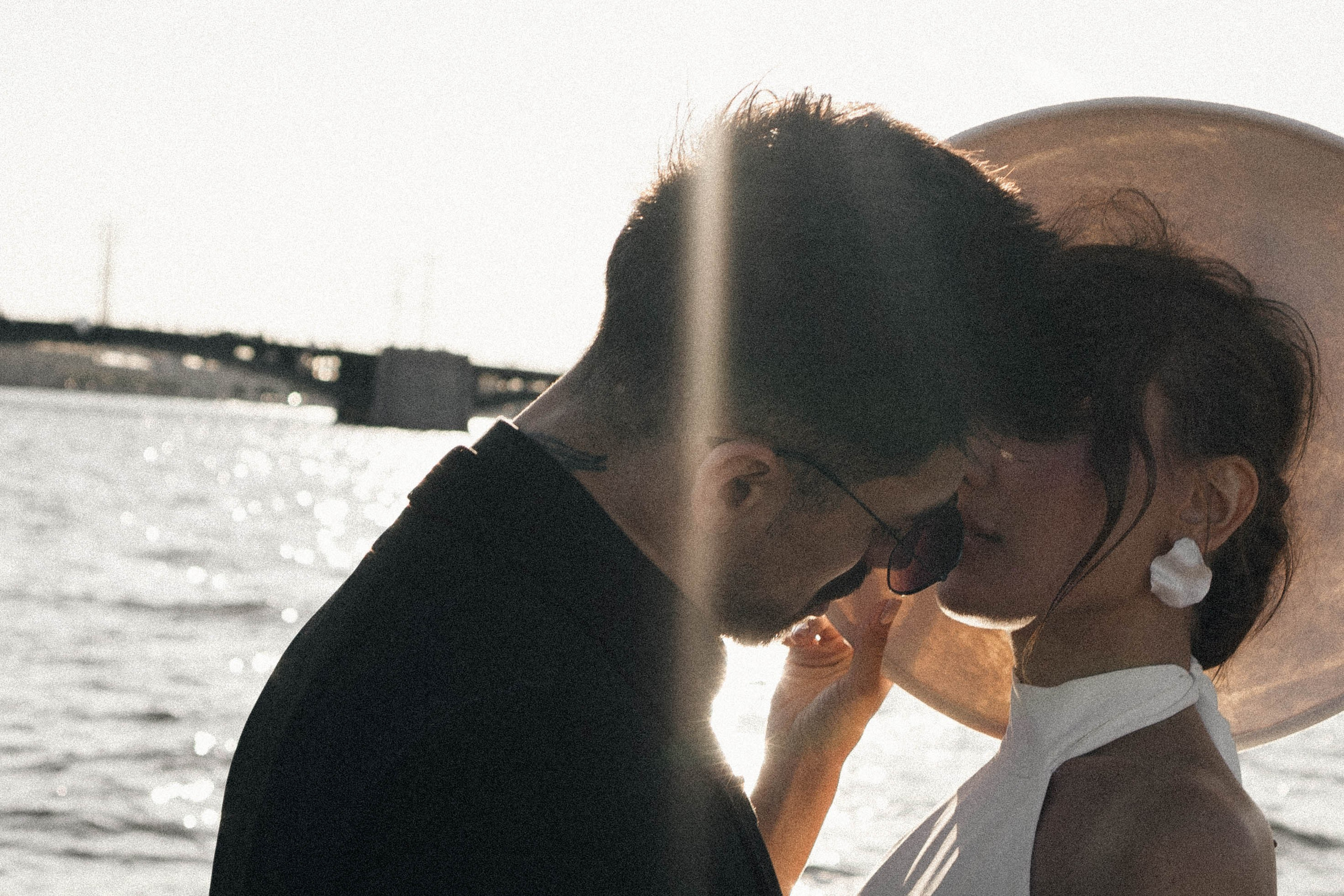 СВАДЕНБНАЯ СЬЕМКА НА КАТЕРЕ ПО КАНАЛАМ САНКТ-ПЕТЕРБУРГА И В АКВАТОРИИ НЕВЫ. Профессиональный фотограф, Санкт-Петербург — Виктория Богомолова