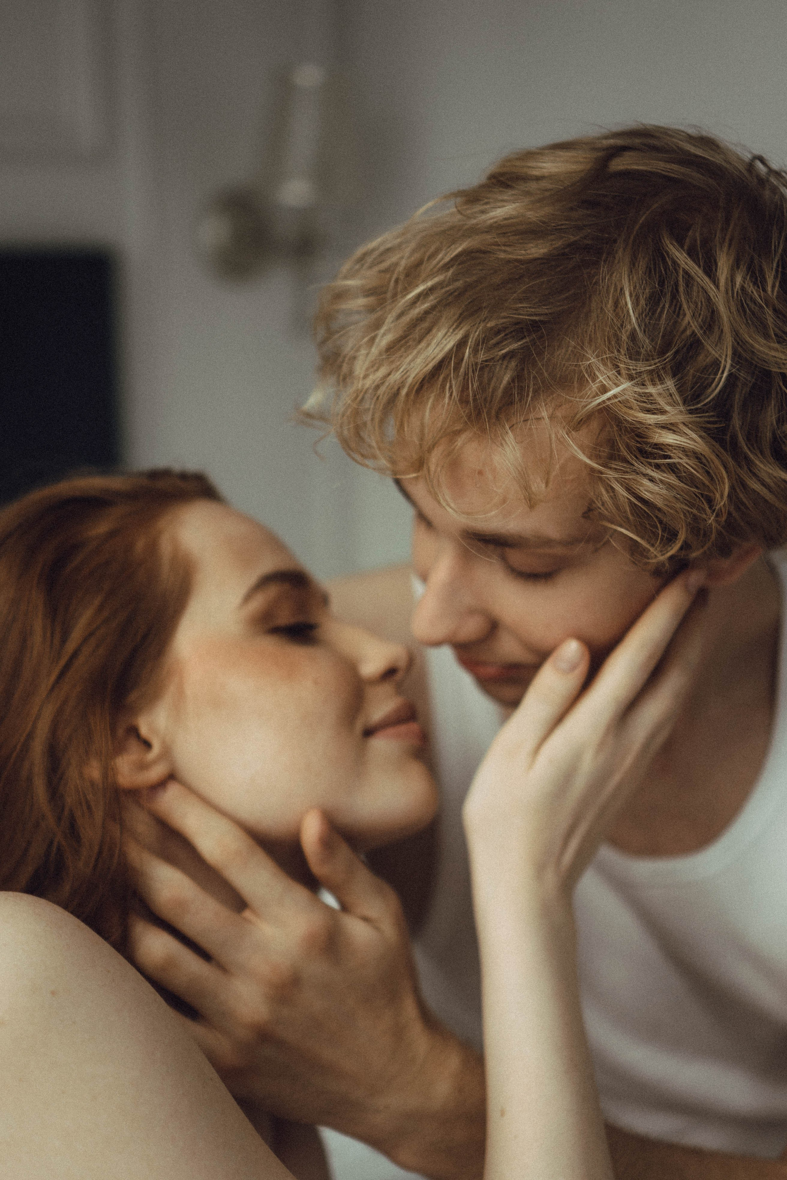 СВАДЕБНАЯ СЬЕМКА В ОТЕЛЕ. СБОРЫ ЖЕНИХА И НЕВЕСТЫ И ТАКЖЕ ТОР И ПОДГОТОВКА К ПРОГУЛКЕ. Профессиональный фотограф, Санкт-Петербург — Виктория Богомолова