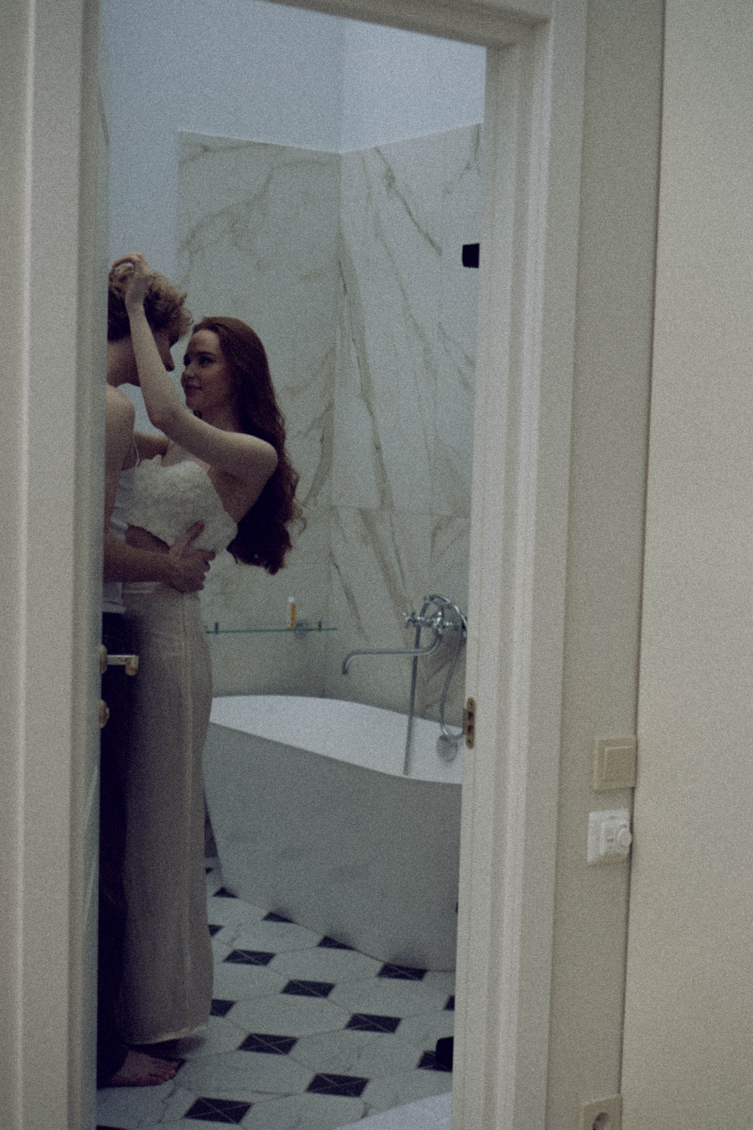 СВАДЕБНАЯ СЬЕМКА В ОТЕЛЕ. СБОРЫ ЖЕНИХА И НЕВЕСТЫ И ТАКЖЕ ТОР И ПОДГОТОВКА К ПРОГУЛКЕ. Профессиональный фотограф, Санкт-Петербург — Виктория Богомолова