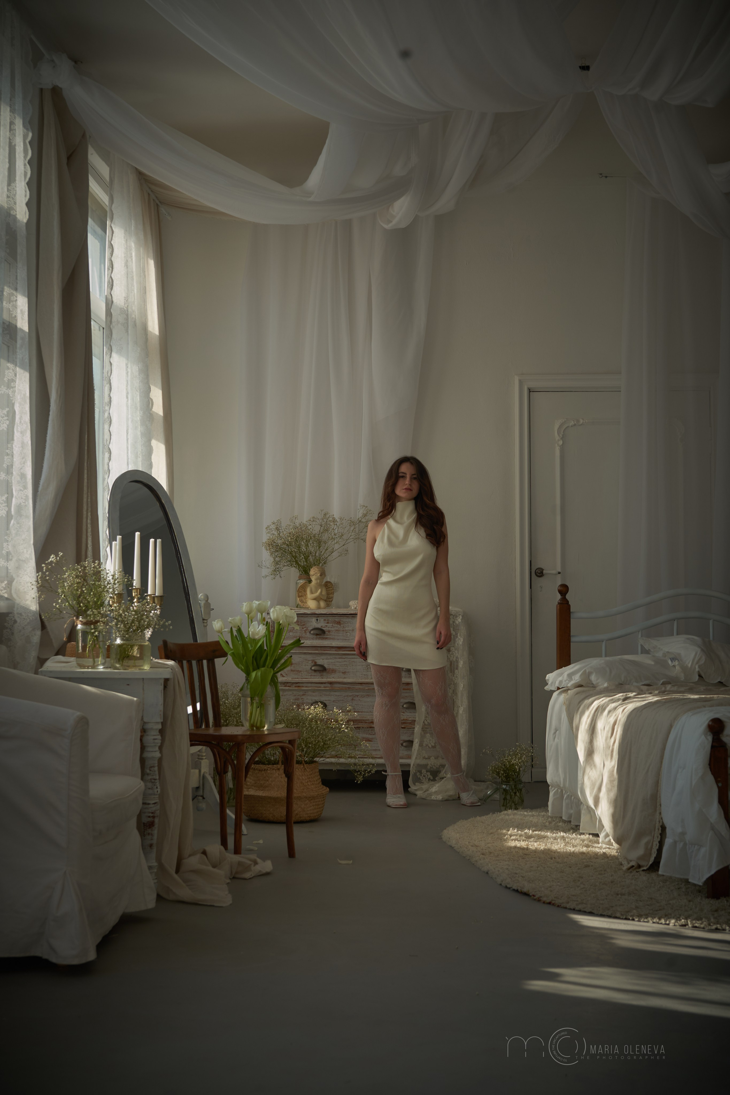 Настя в цветах. Фотограф Мария Оленева