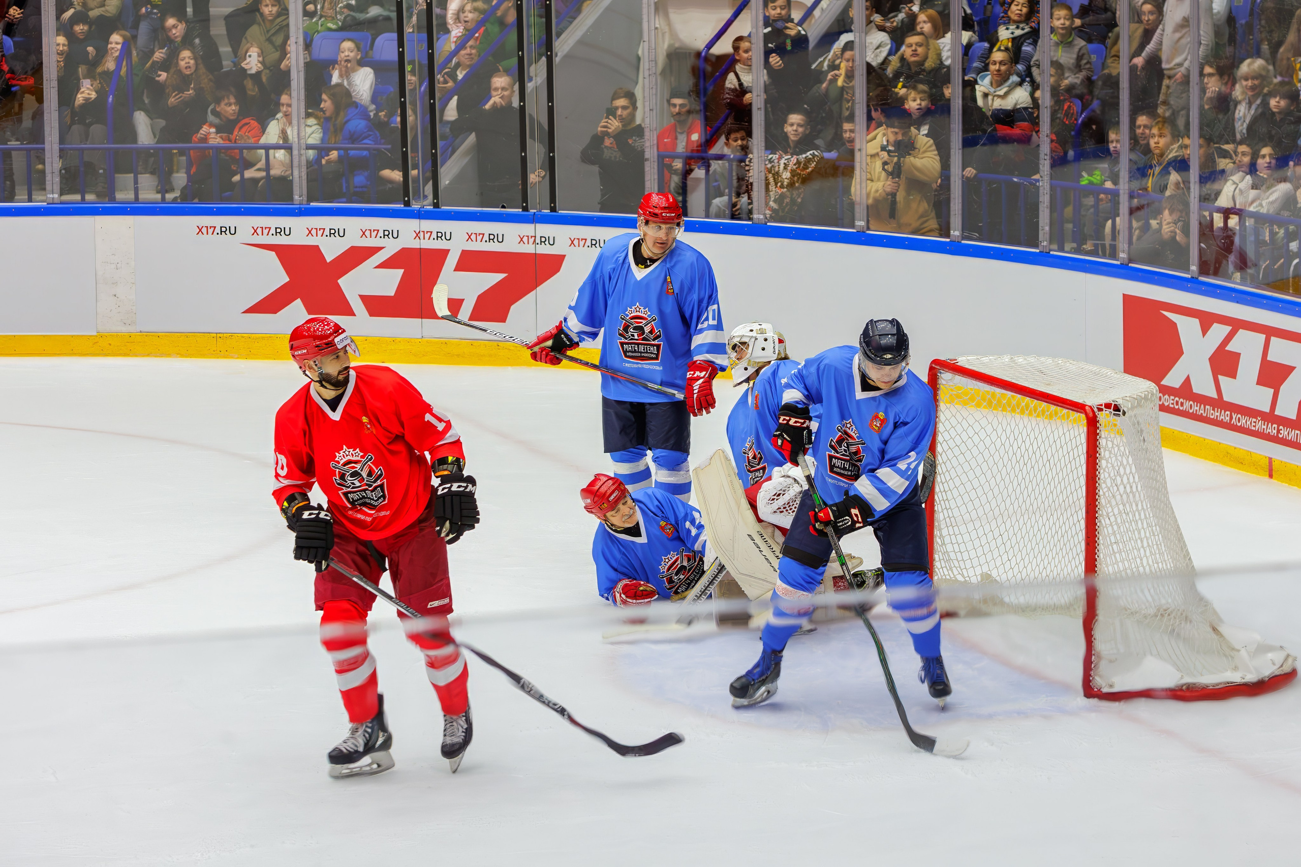 Первый матч Легенд в 2025 году. Выпускные альбомы и школьный фотограф в Подольске, Троицке, Щербинке, Москве и Московской области
