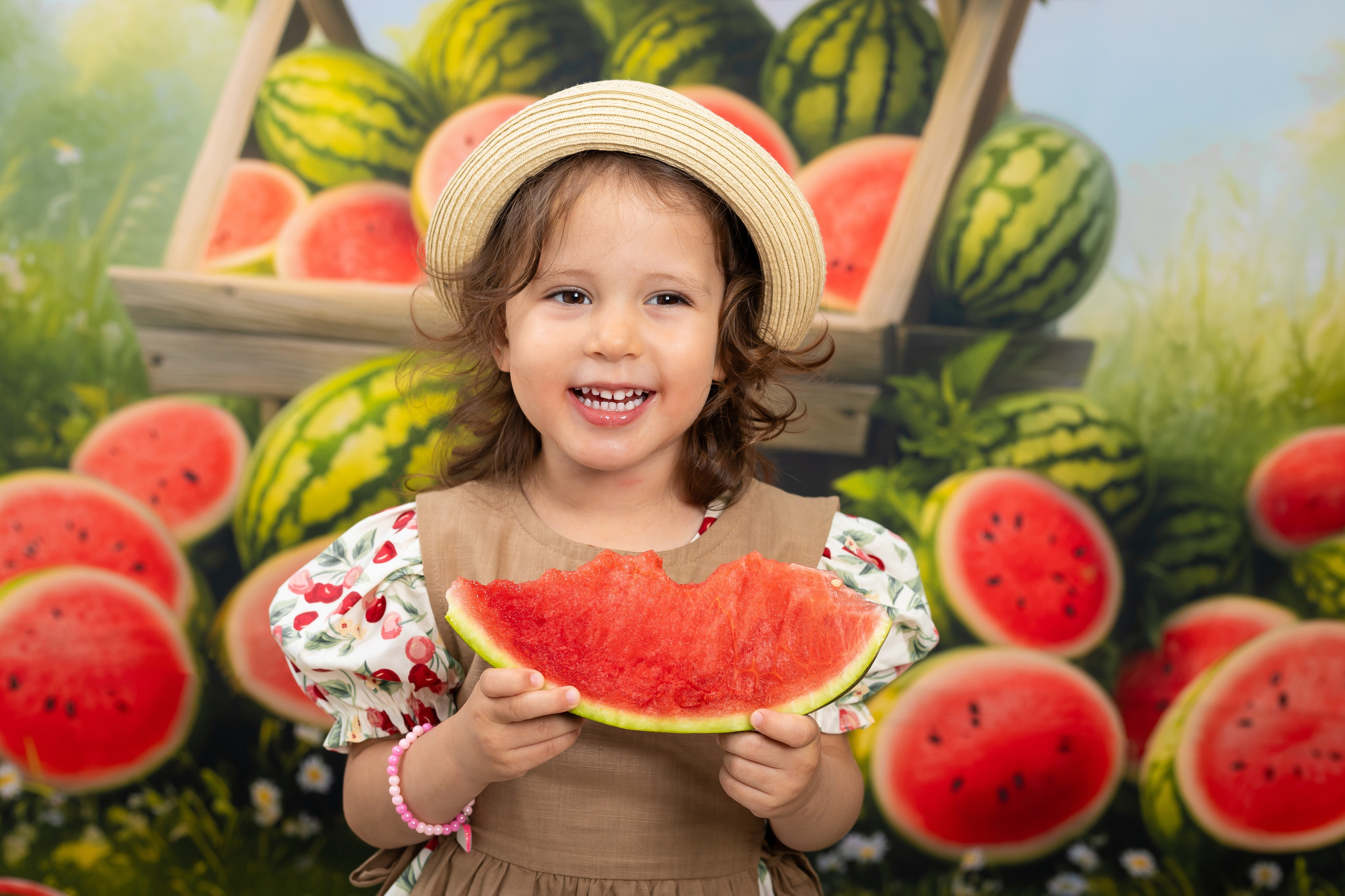 Фотосессия с арбузами. Выпускные альбомы. Фотостудия «Олеся»