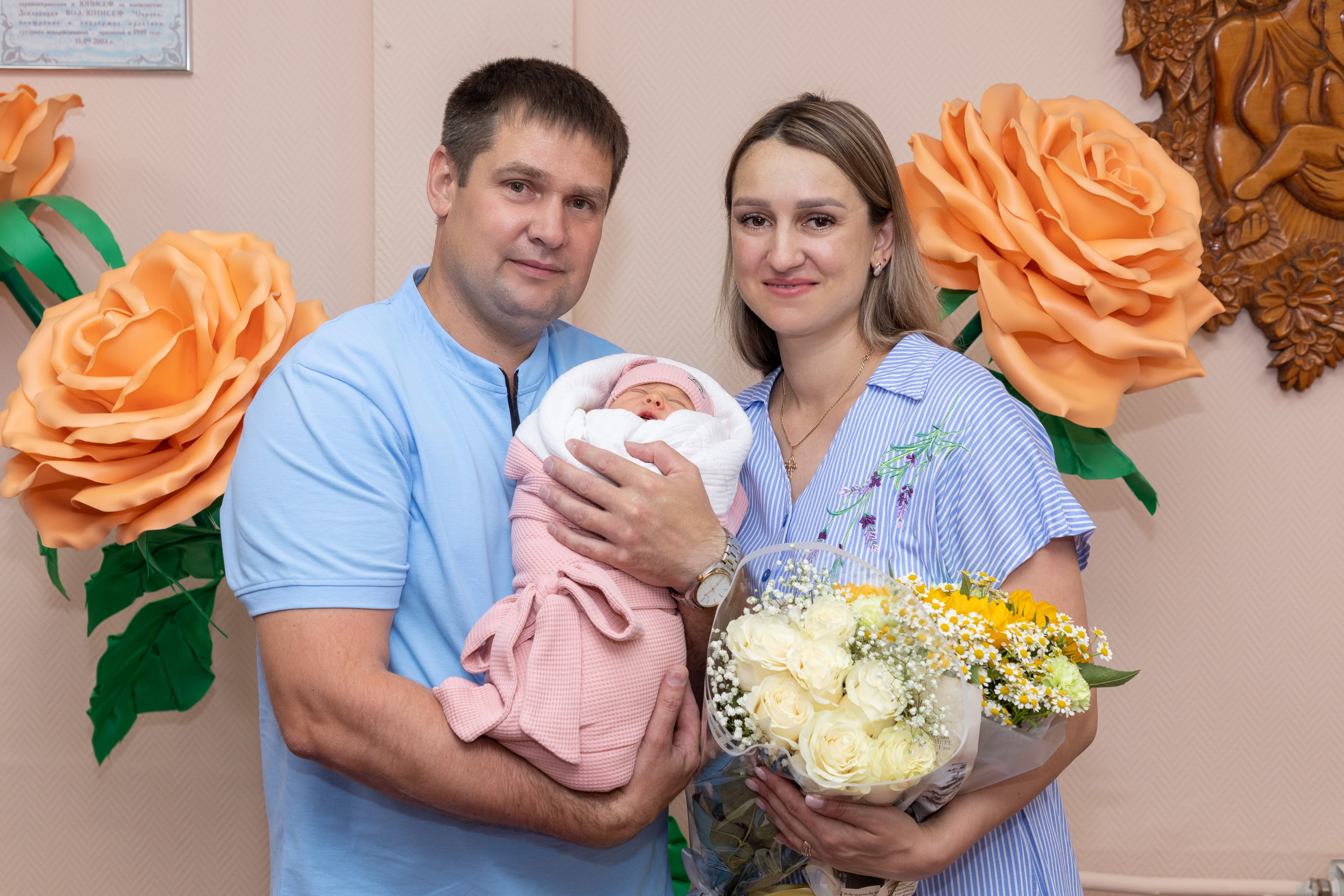 Выписка из роддома. Свадебный, семейный, школьный Фотограф и видеограф Худаноговы Александр и Ирина г. Зеленогорск, Красноярск