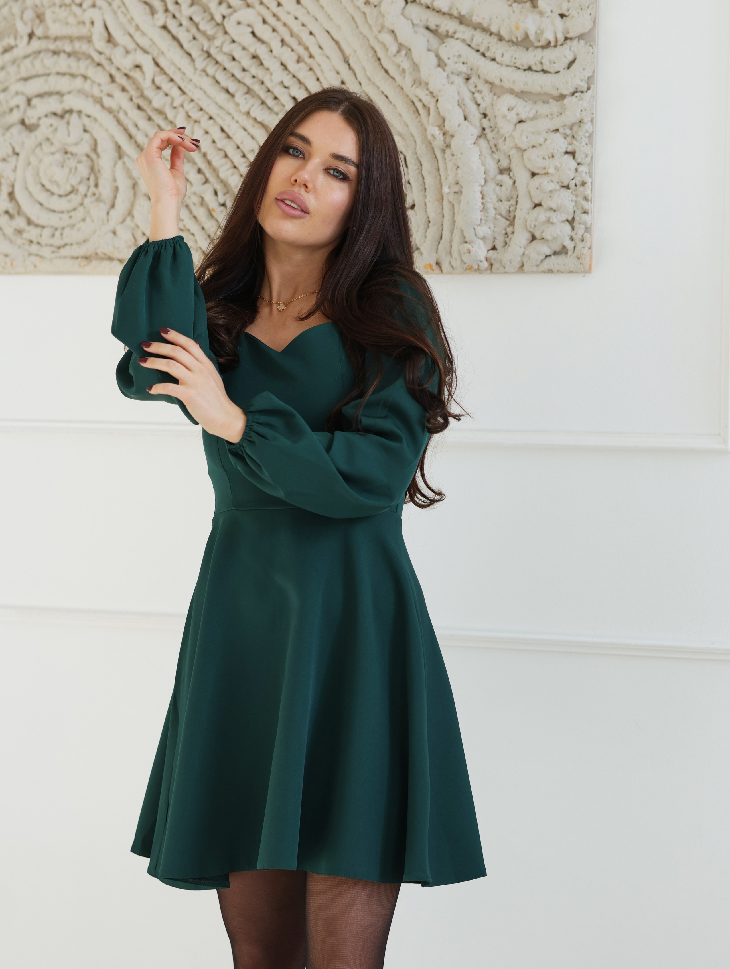 Платье изумрудное Belle Ame. Фото съемка товаров для макретплейсов Воронеж