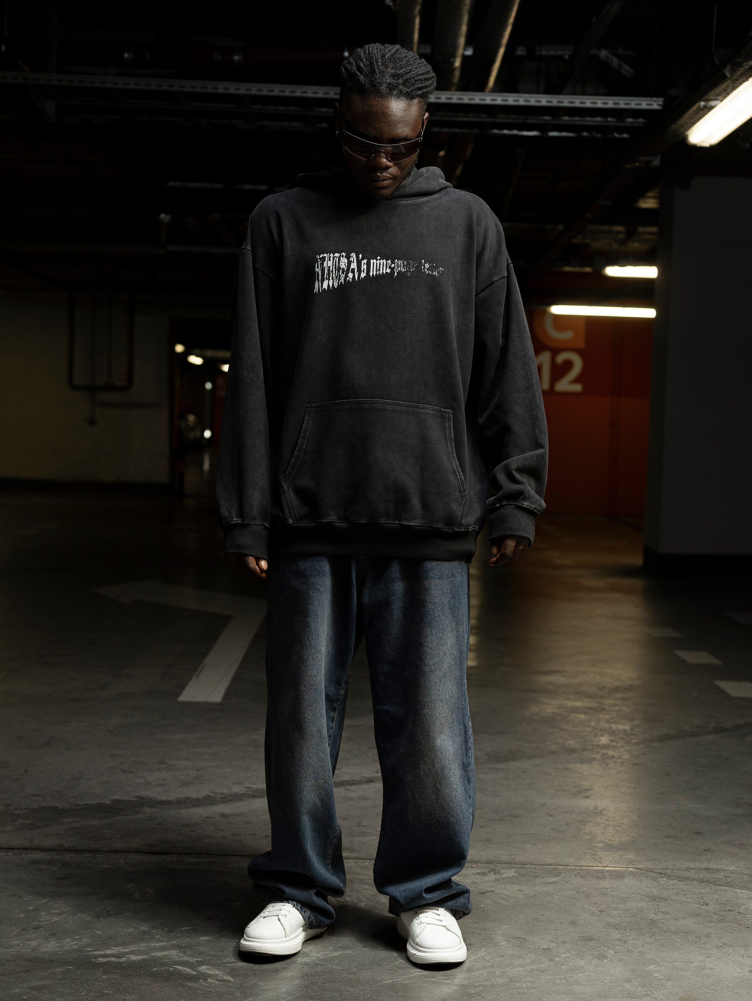 Стрит съемка на парковке. Фото для маркетплейсов в самых сочных локациях города Сочи