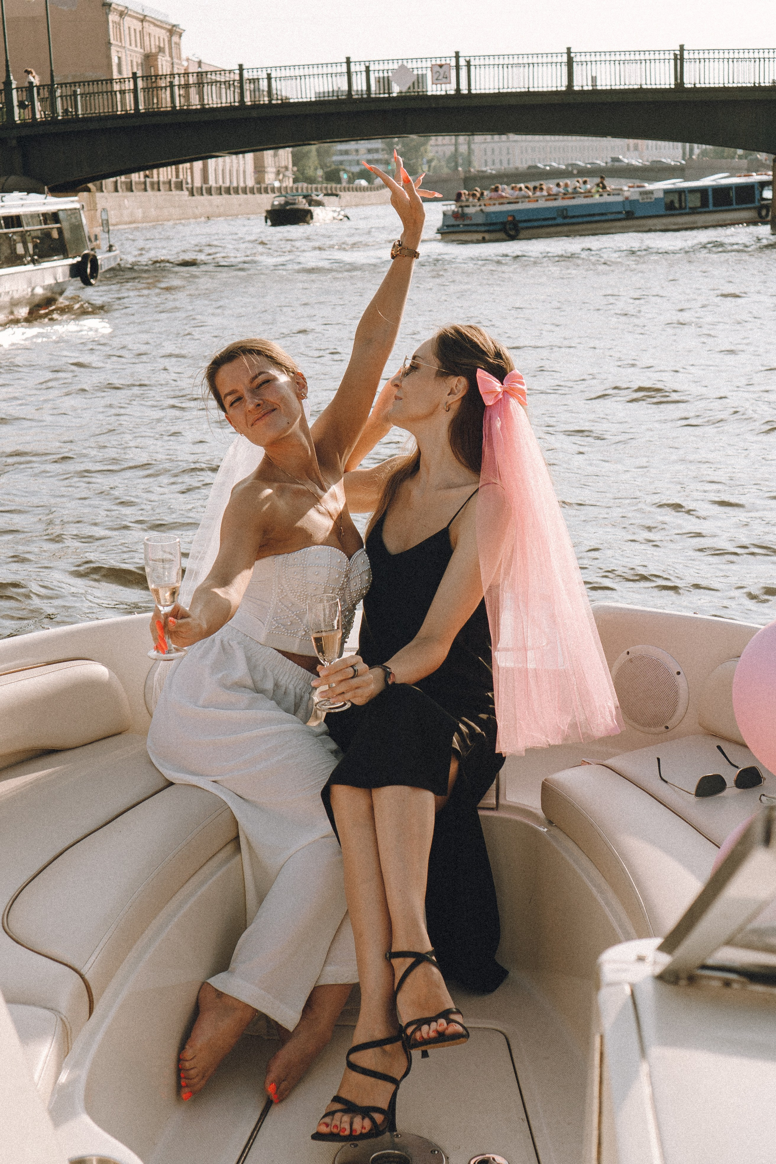 ДЕВИЧНИК НА КАТЕРЕ. Профессиональный фотограф, Санкт-Петербург — Виктория Богомолова