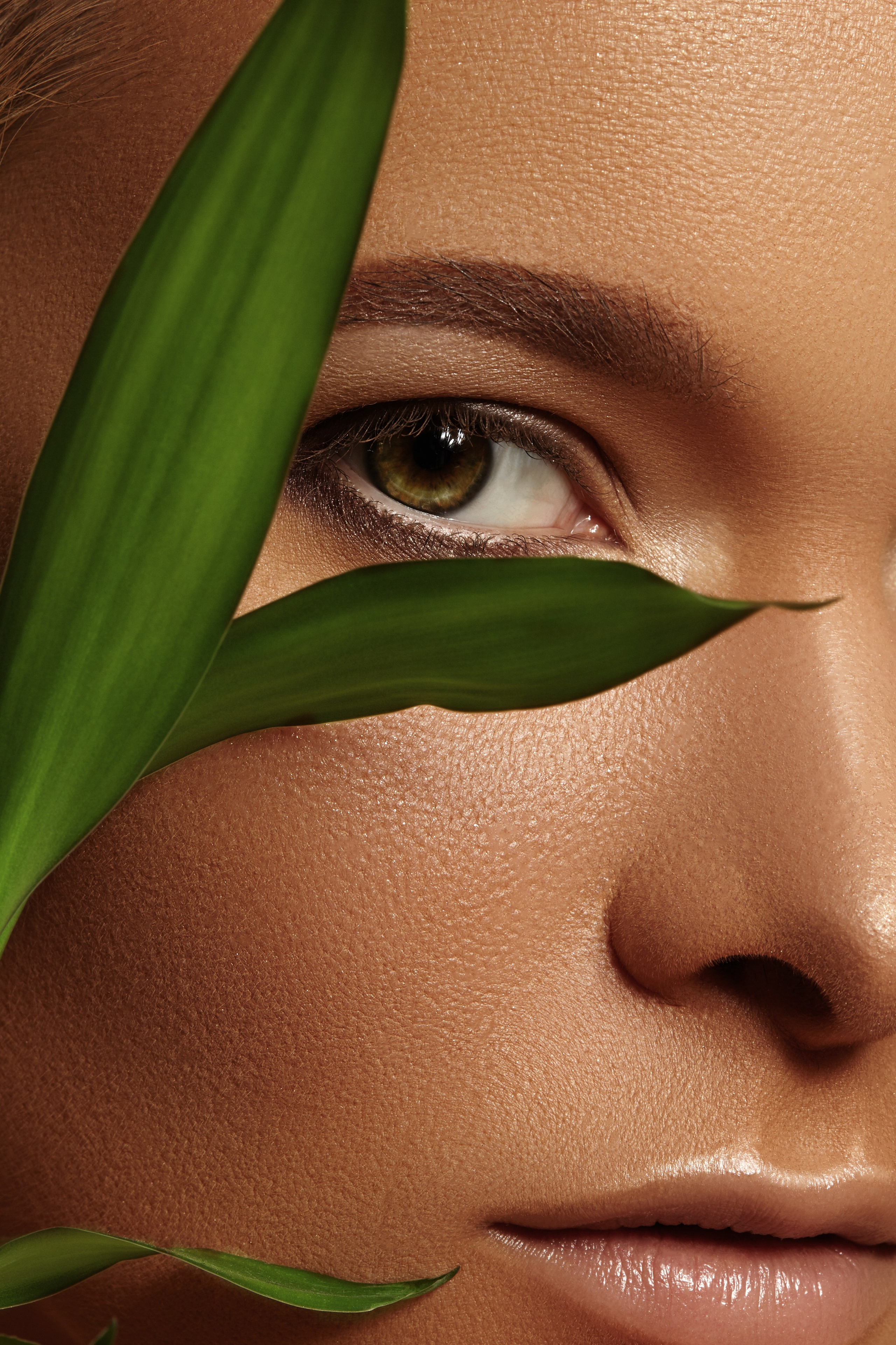 High-End Retouching Portfolio | Marina Frost. Marina Frost | Beauty & Fashion Photographer & Retoucher and AI Artist