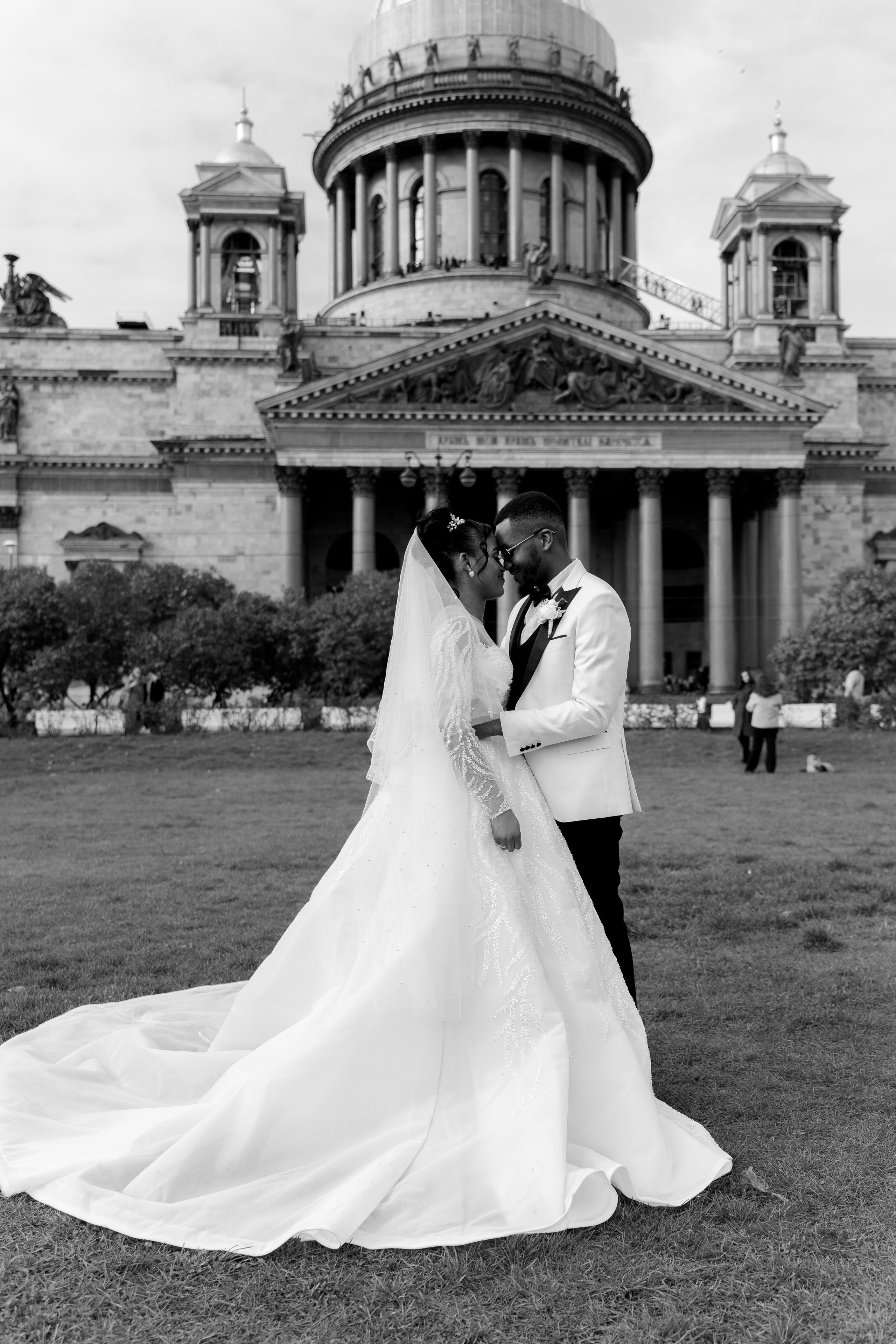 Joa & Gabriella. Photographer based in moscow Peter Tchana