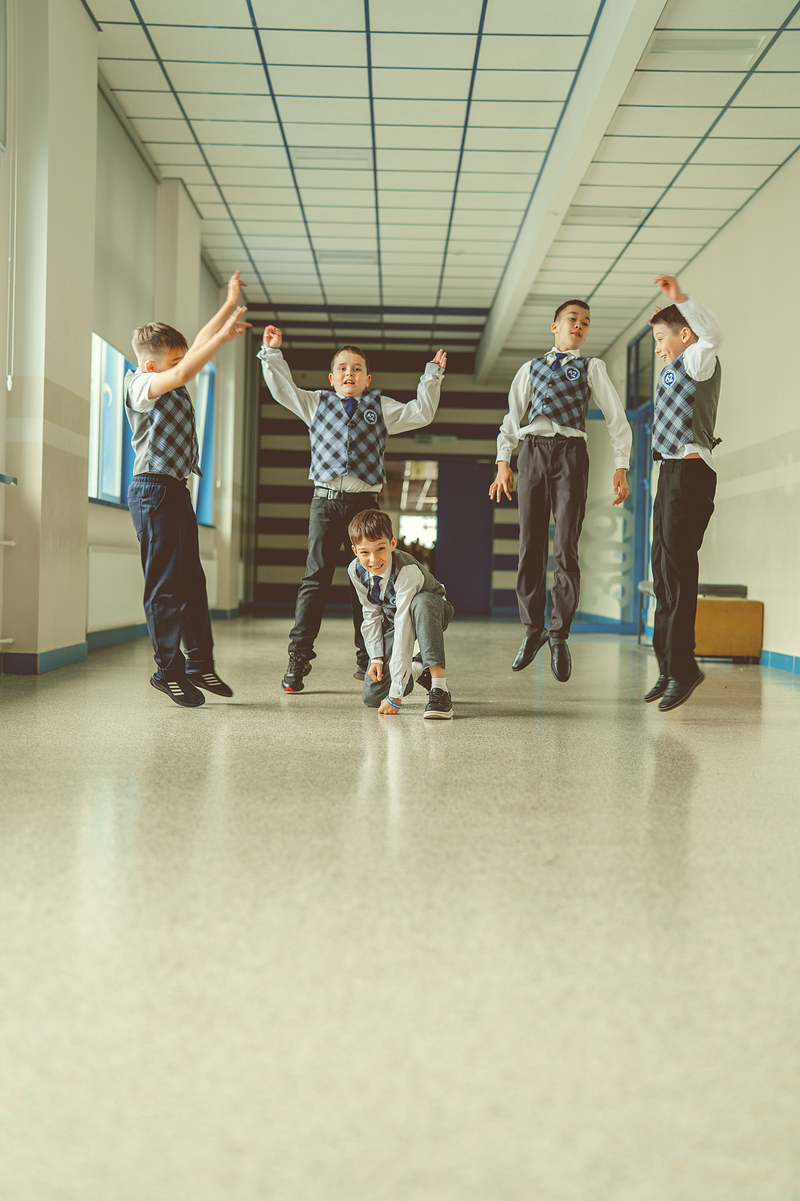 Современные выпускные альбомы. Мы делаем не просто альбомы, а стильные фотокниги