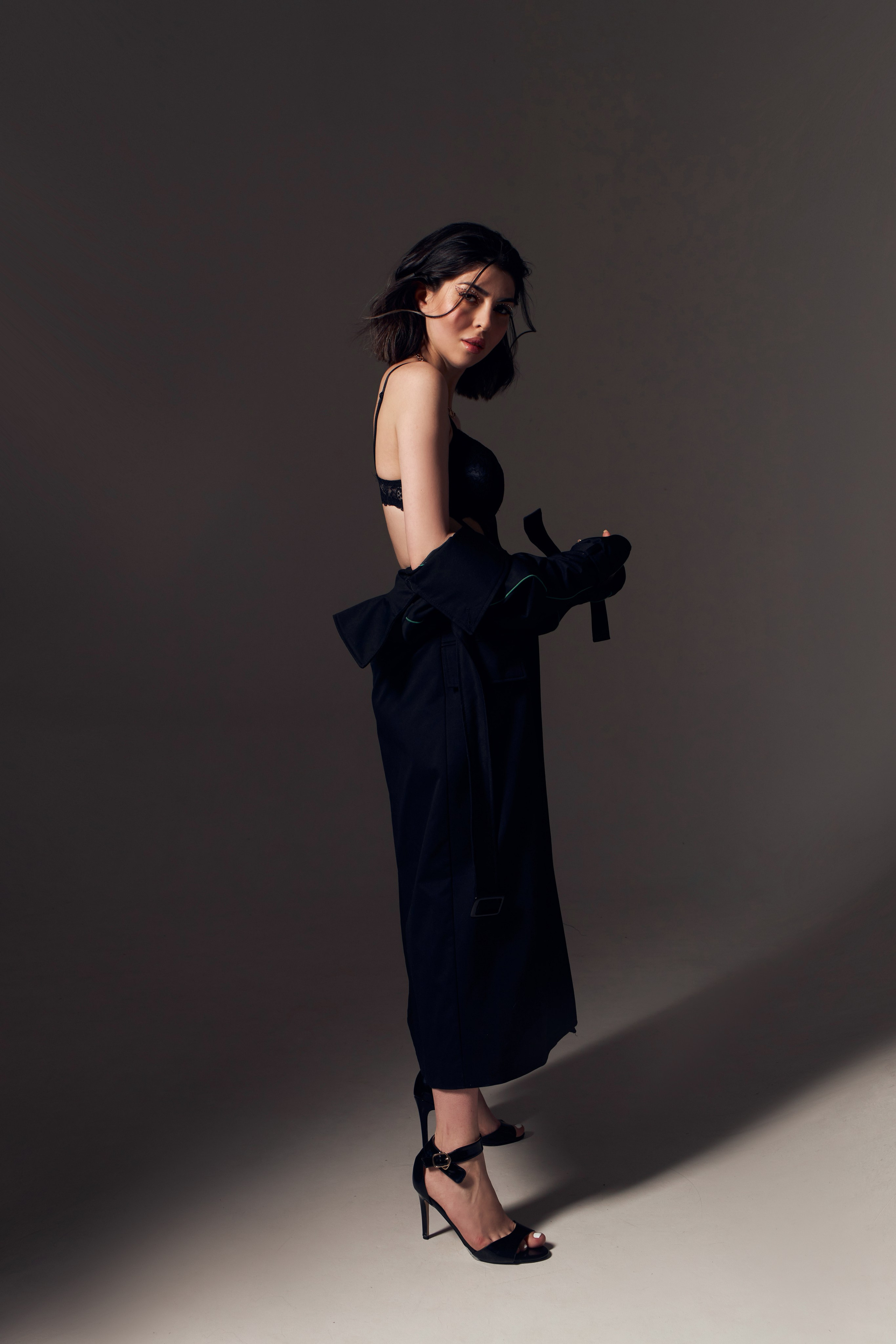 Женские студийные съемки. Коммерческий фотограф Москва