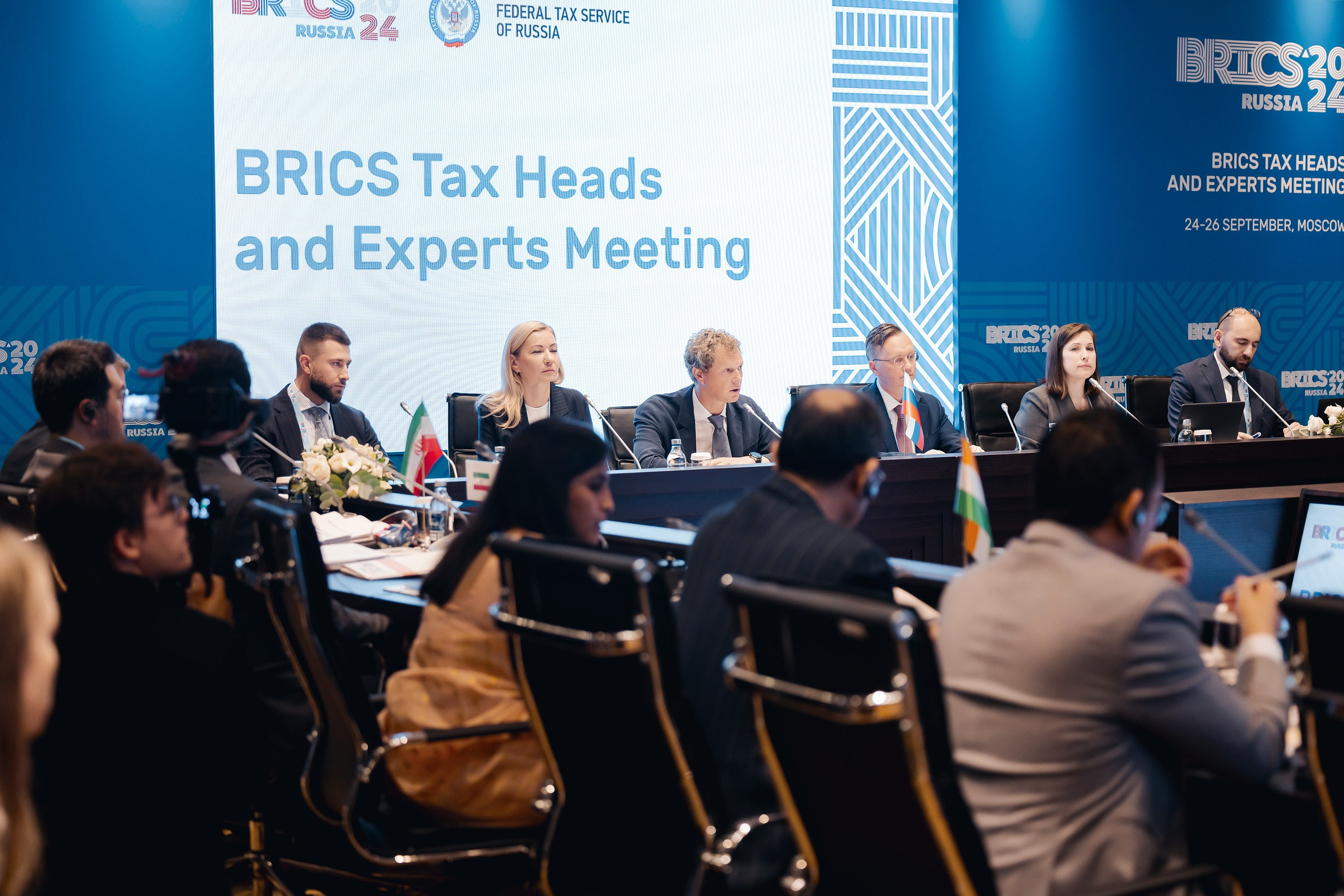 БРИКС ФНС. Parezhevphoto.ru