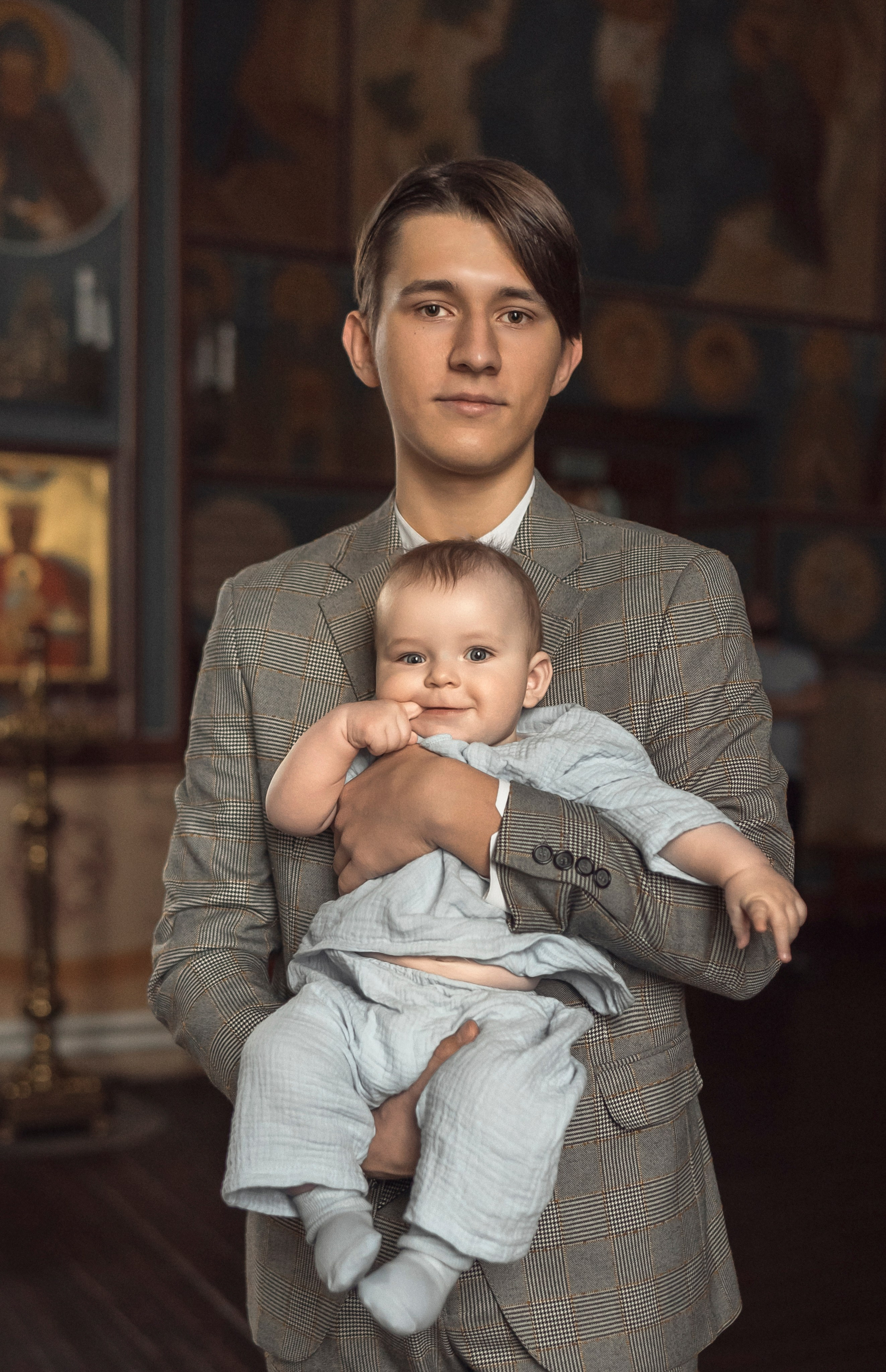 Крещение Демьяна. Успенское. Семейный фотограф и фотограф на таинства в Москве Юлия Калайджян
