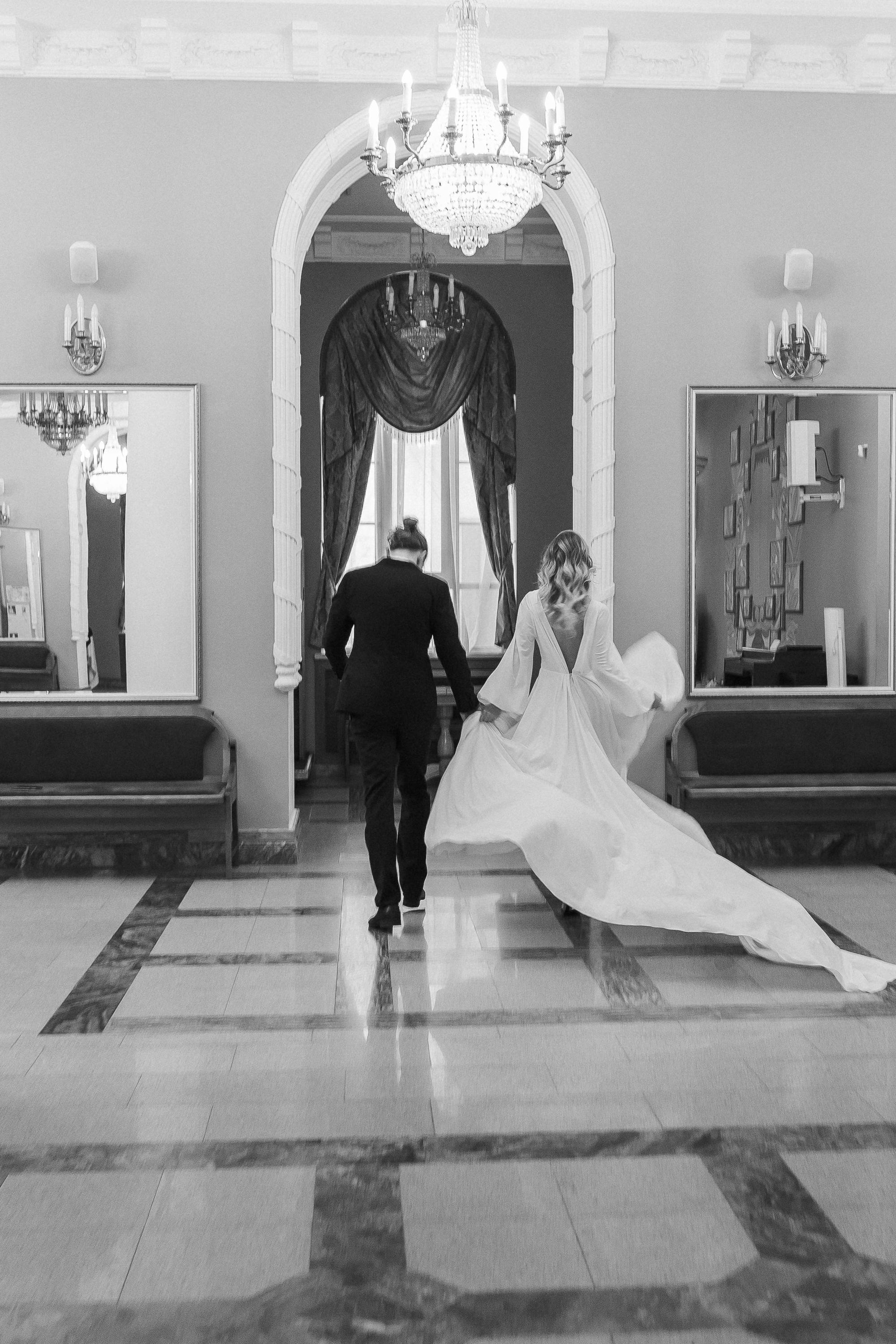 Необычная свадебная фотосессия. Съёмка в Органном зале Челябинска. Эстетичная фото- и видеосъёмка Ирина Арсентьева. Челябинск и весь мир