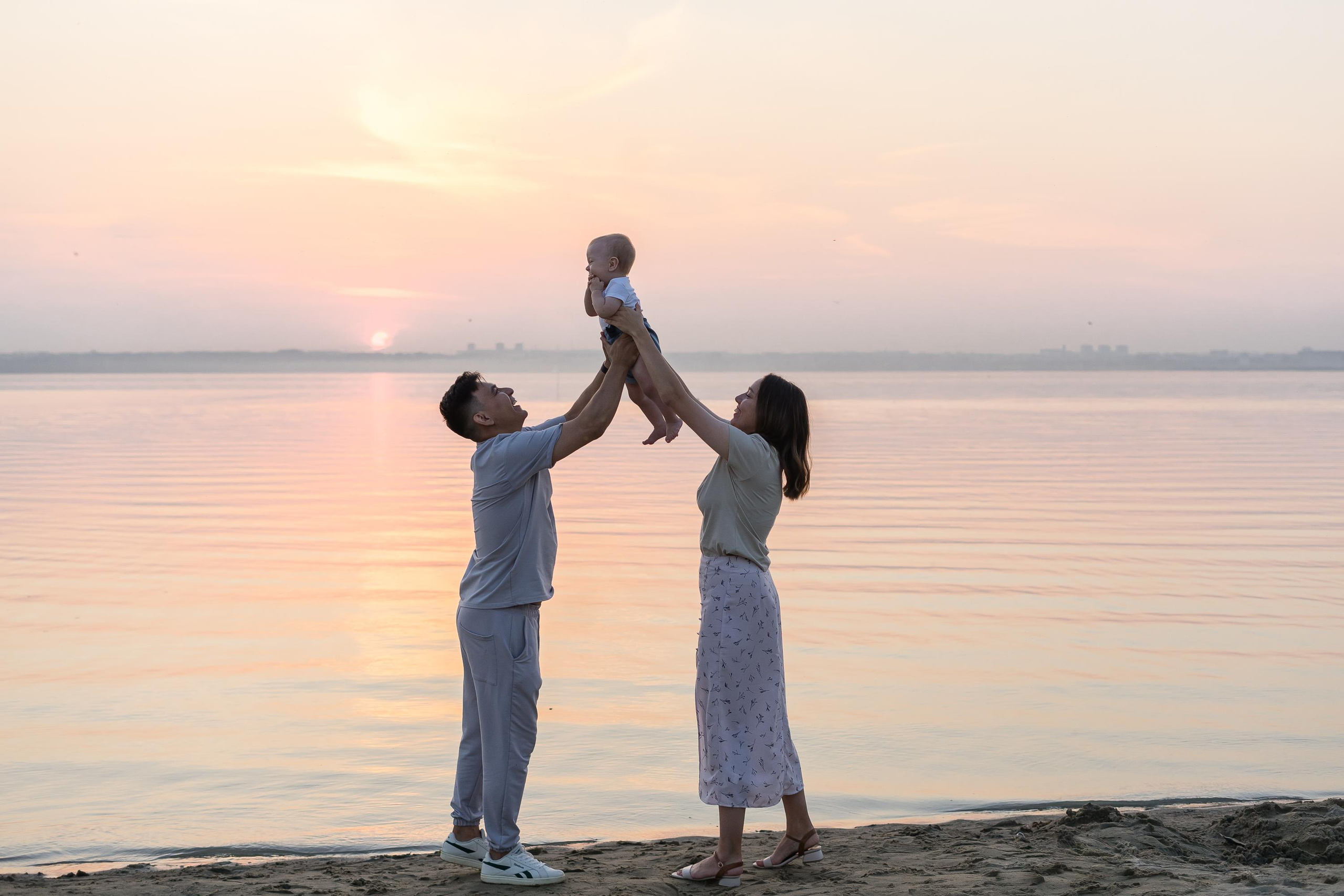 Регина, Айнур, Роберт. Закатное тепло. Эстетичная фото- и видеосъёмка Ирина Арсентьева. Челябинск и весь мир