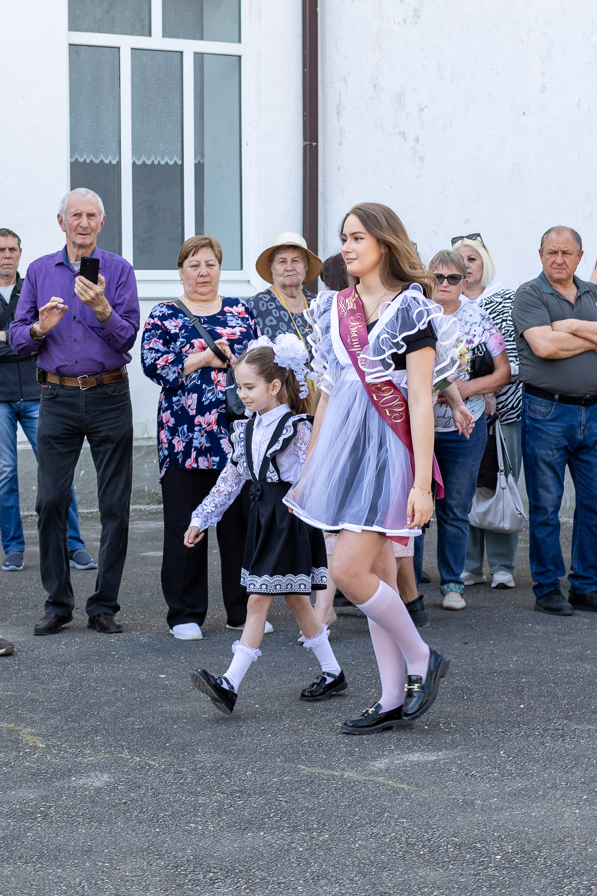Последний звонок. Выпускные альбомы Майкоп, Краснодар Елена Золотарева