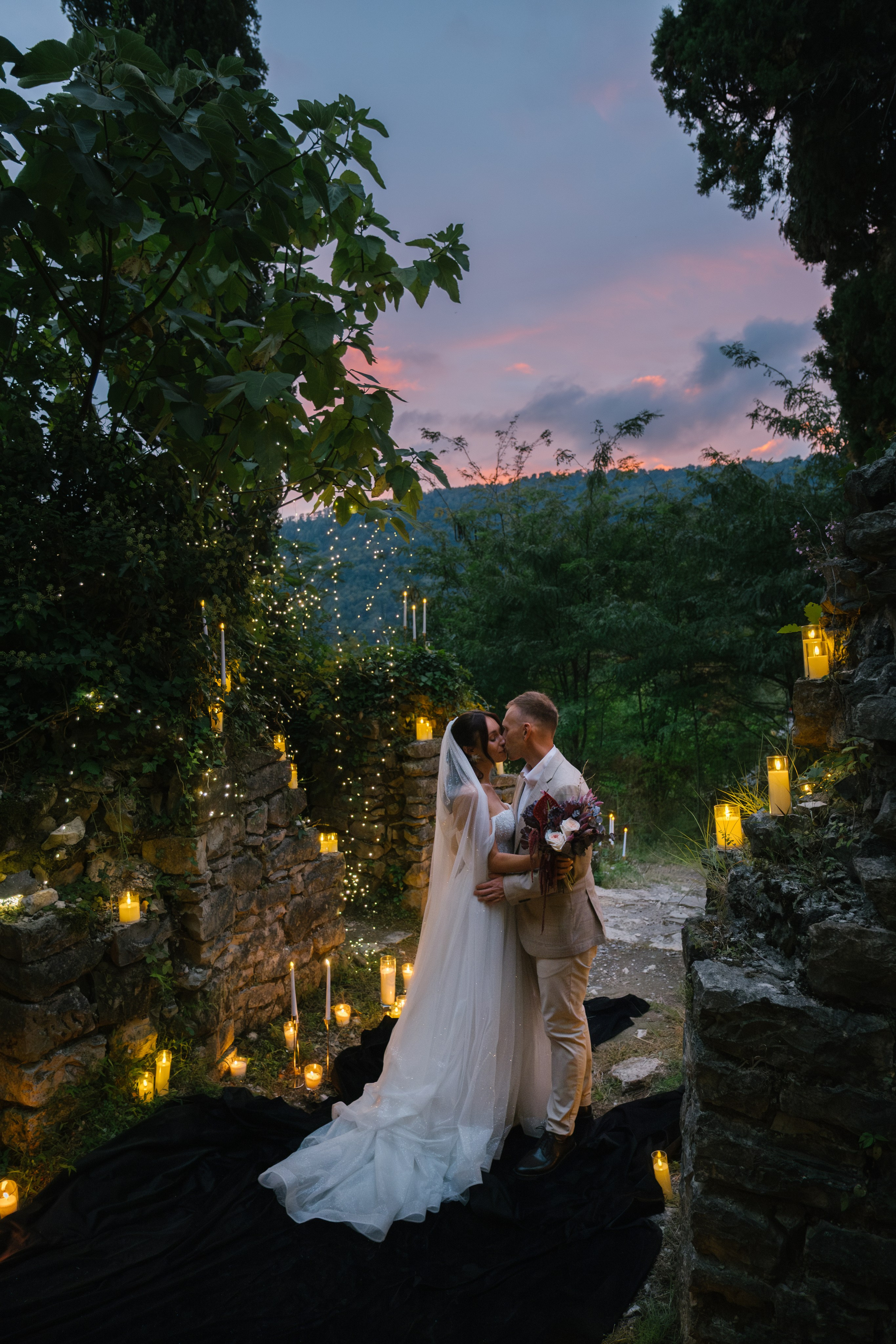 Две Здезды — Храм 19 века. Свадебный Видеограф Фотограф в Сочи