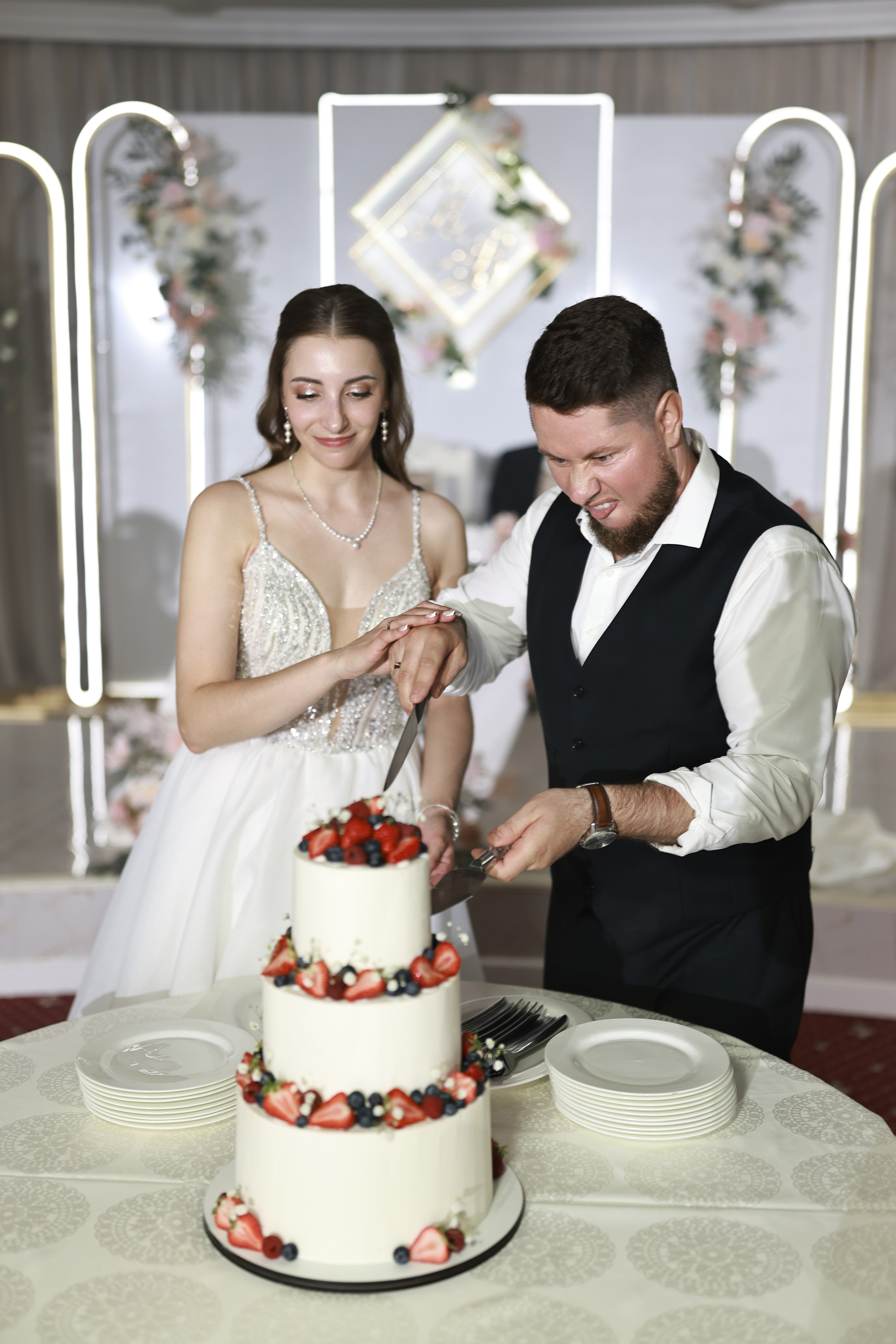 Н и В. Фотограф Олег Сотник