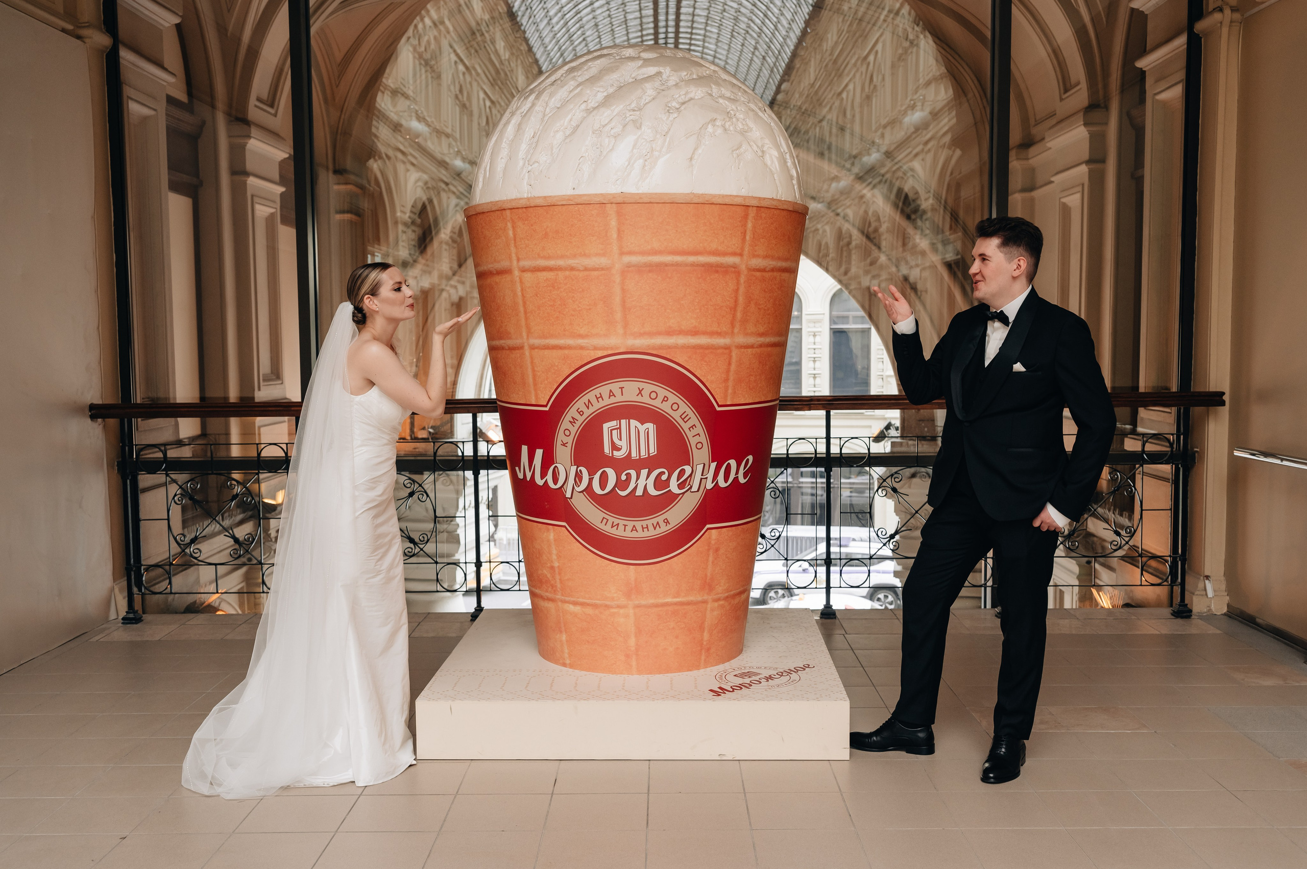 П&А | Гостиница «Украина», ГУМ и Таганский ЗАГС. Портретный фотограф Москва Светлана Кашура