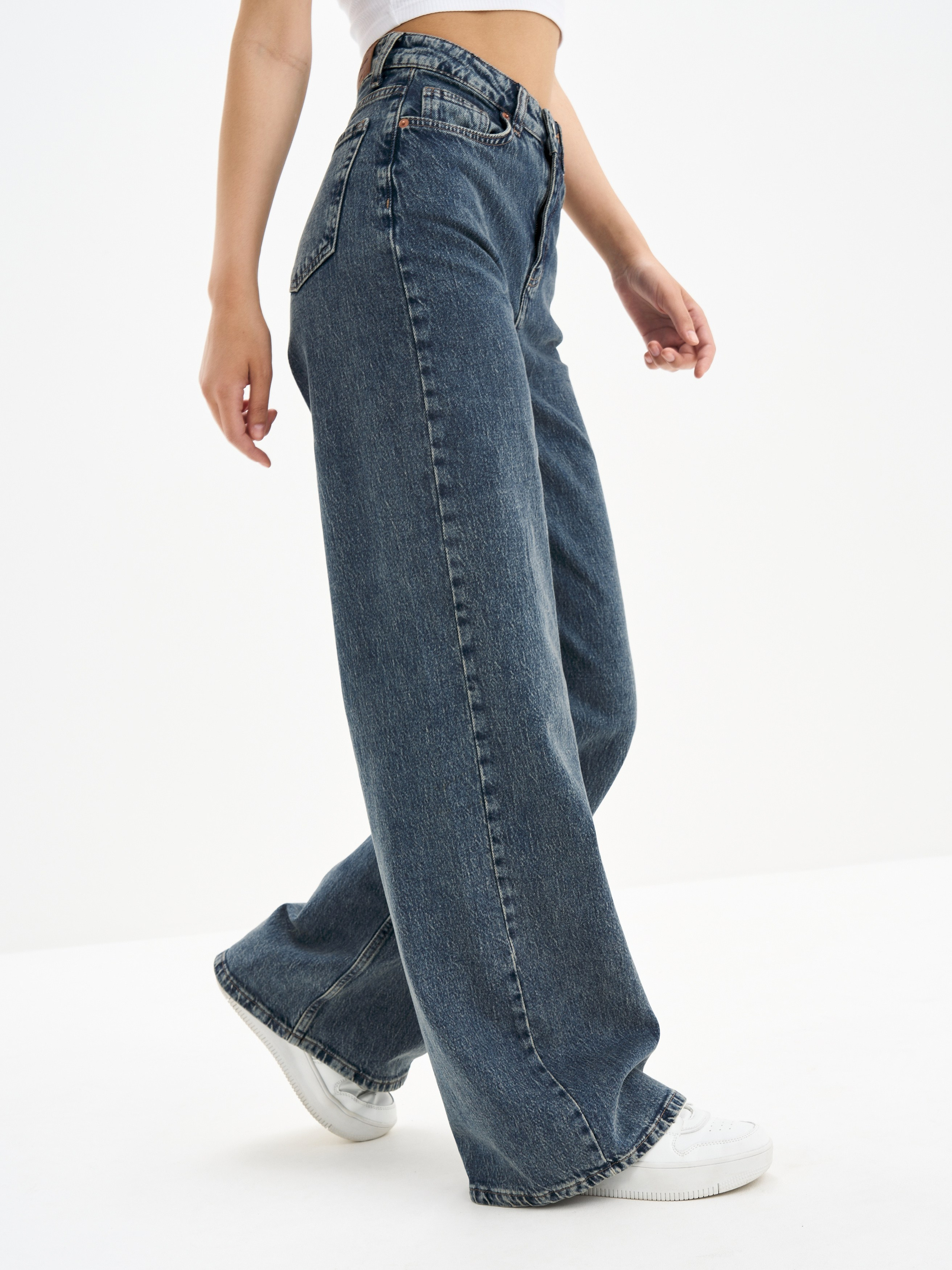 Marketplace. Кирилл Гольцберг | фотограф для брендов одежды и бизнеса