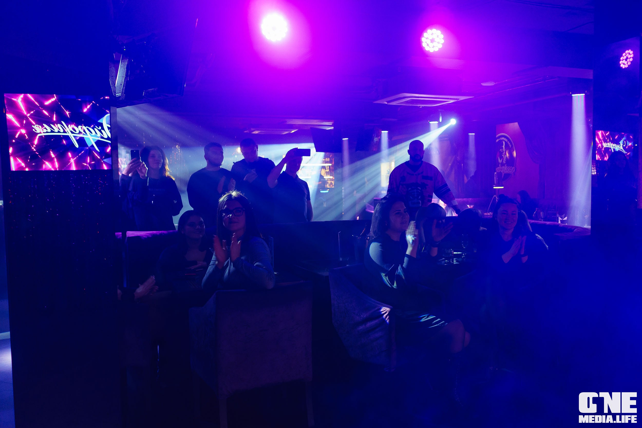 Фоторепортаж из караоке-клуба Эйфория. One Media Life: фоторепортажи, фотоотчеты с мероприятий и заведений