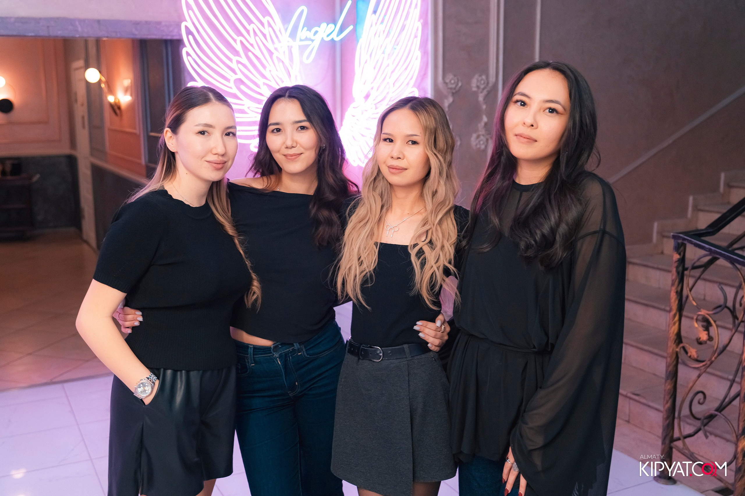 УХО И МЕДВЕДЬ НА КУРМАНГАЗЫ. КИПЯТКОМ АЛМАТЫ! Фотосъемка мероприятий в Алматы