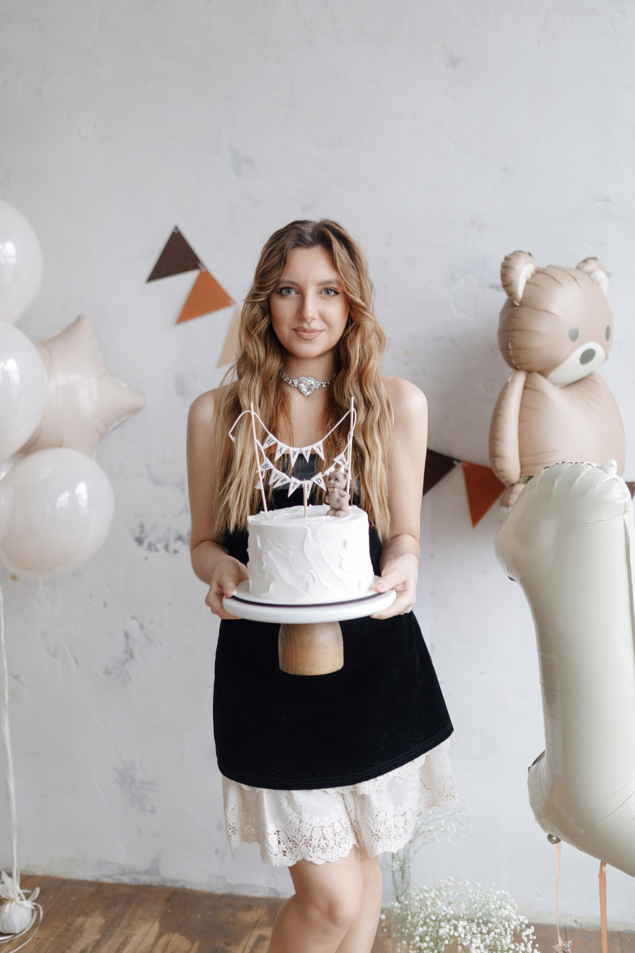 Арсению Годик. Главная