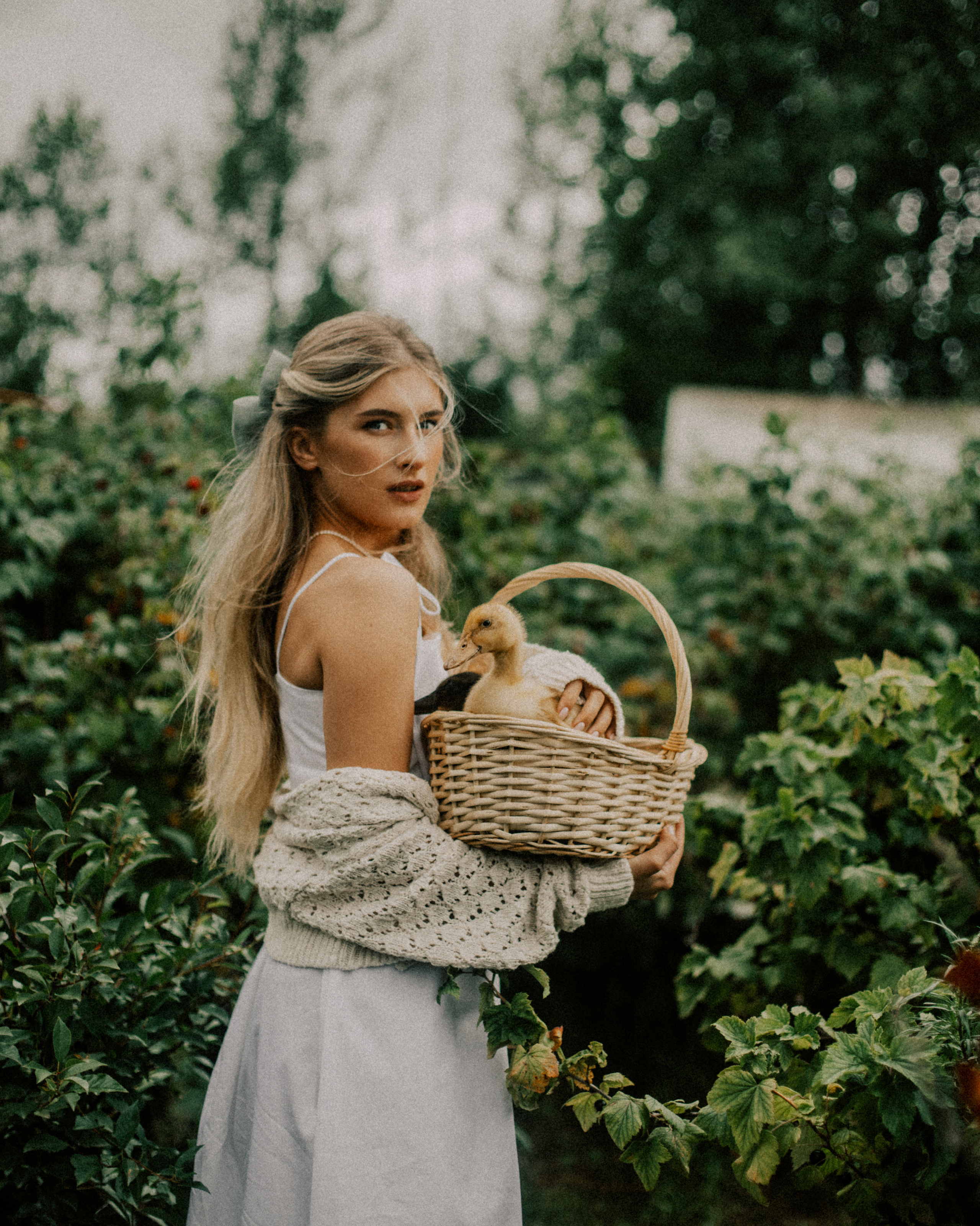 Юля в деревне. ФОТОГРАФ Екатеринбург Москва Анастасия Замесина