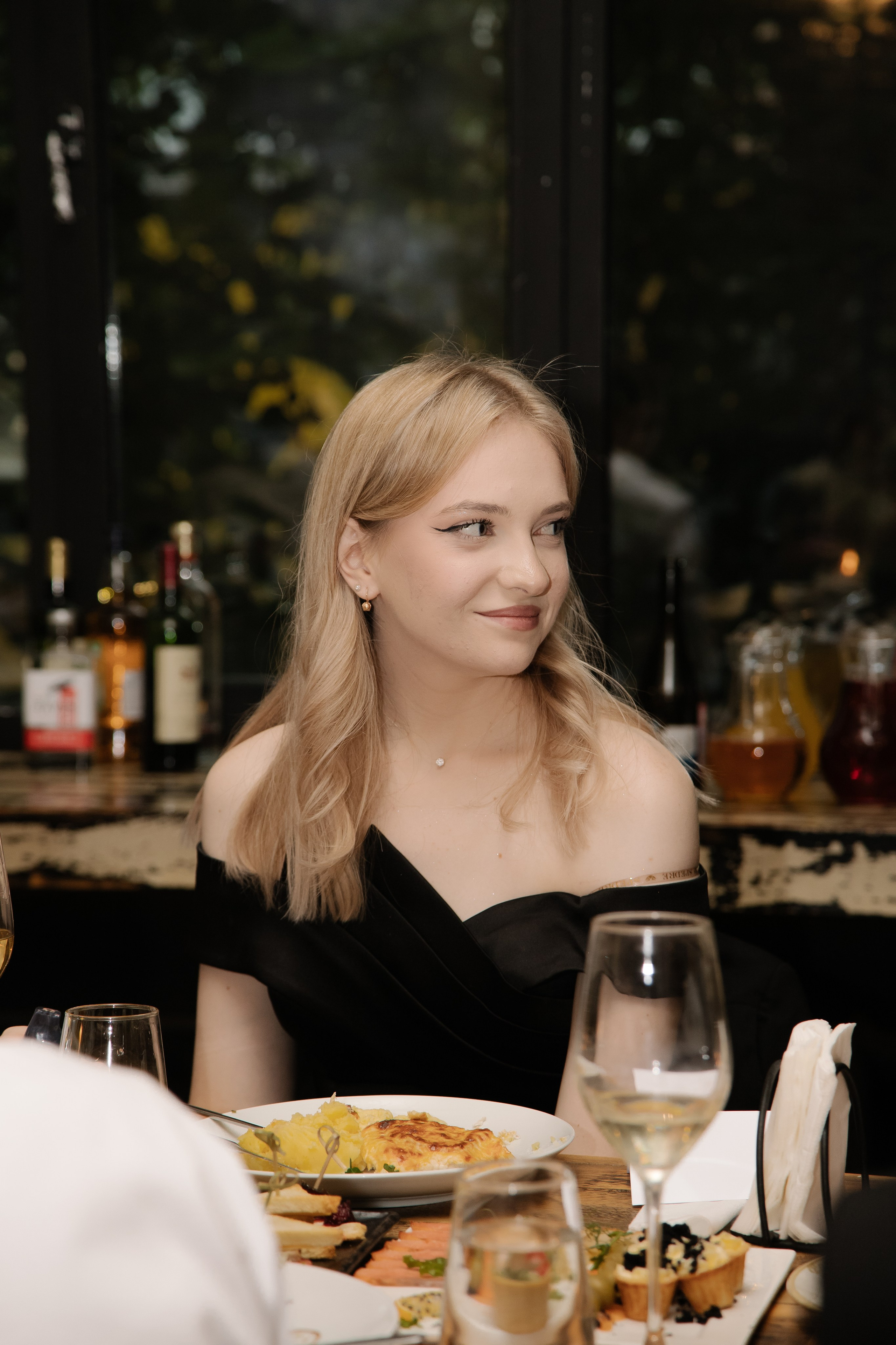 Цветочная локация. Свадебный фотограф Челябинск Полина Чеботарь