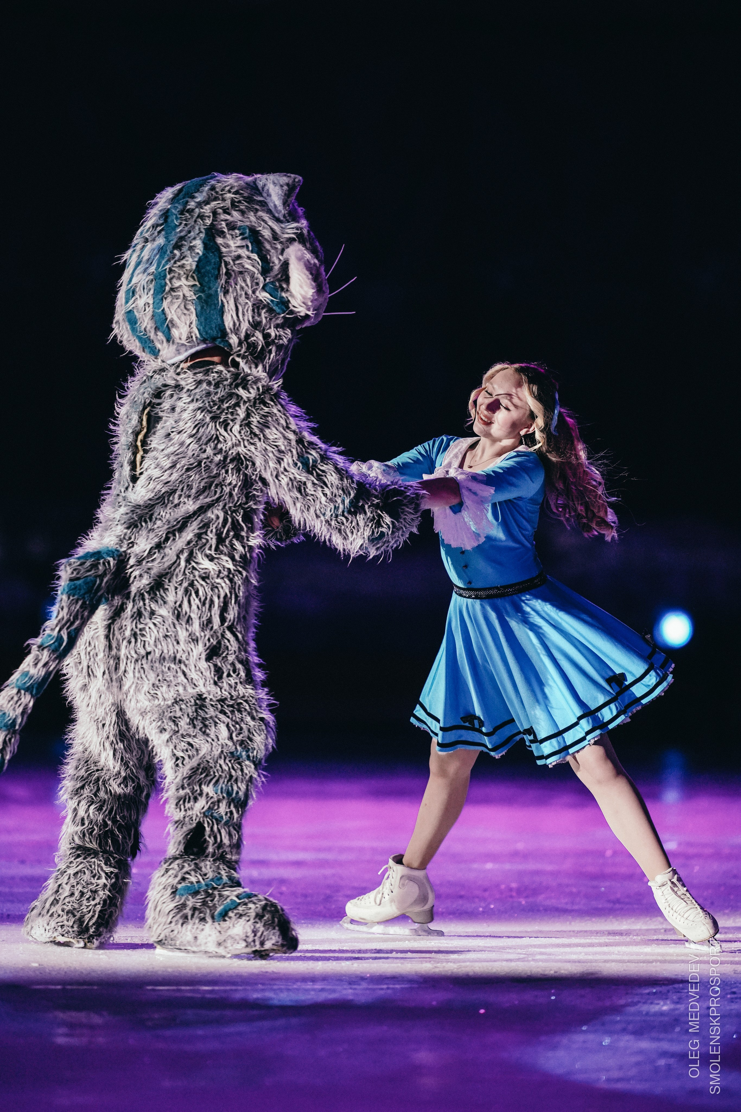 Алиса в стране чудес шоу на льду. Спортивный фотограф Олег Медведев | prosport67 | Смоленск