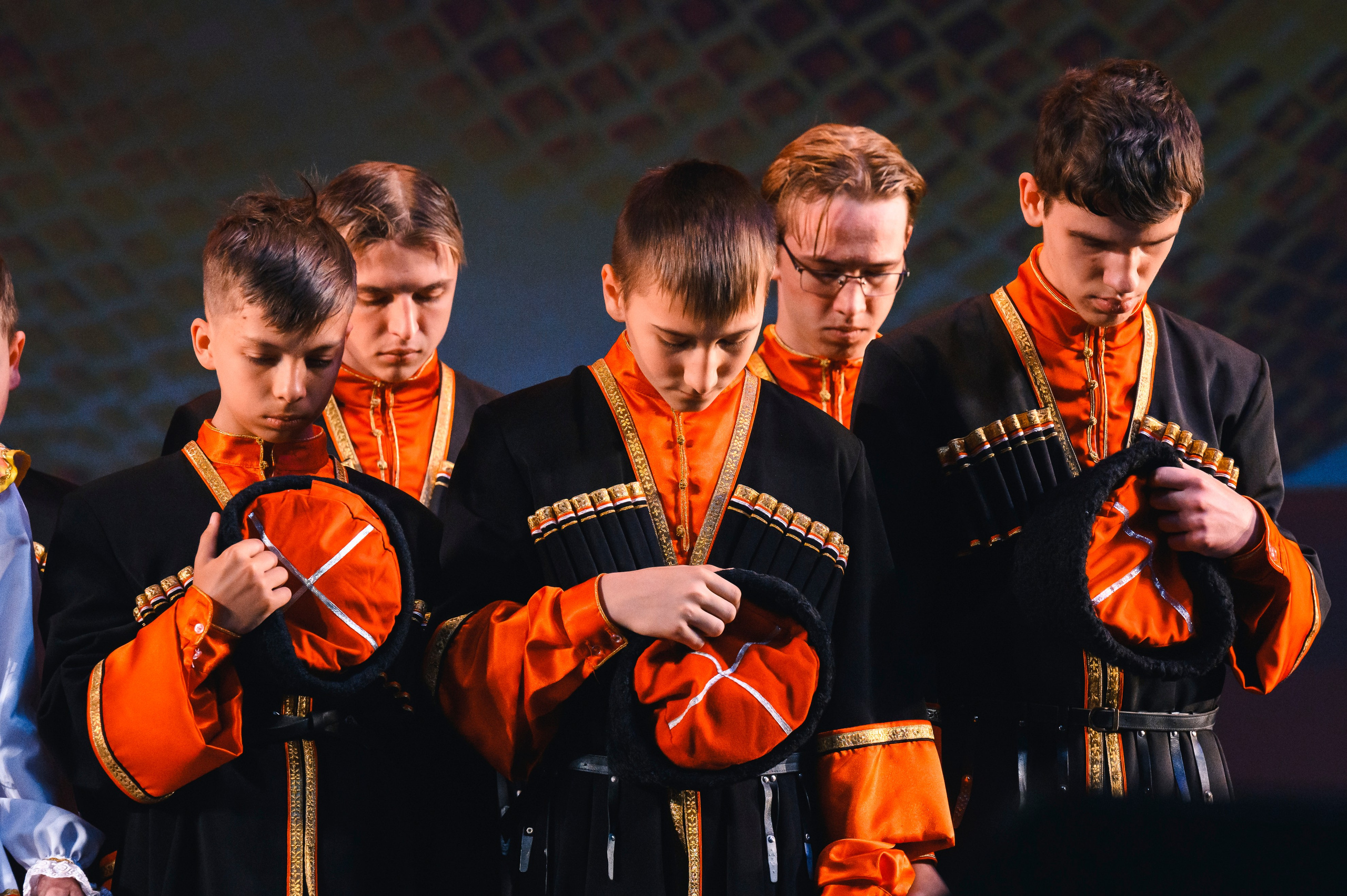 23 апреля, часть 1, БКЗ Октябрьский, г. Санкт-Петербург. Золотое яблочко