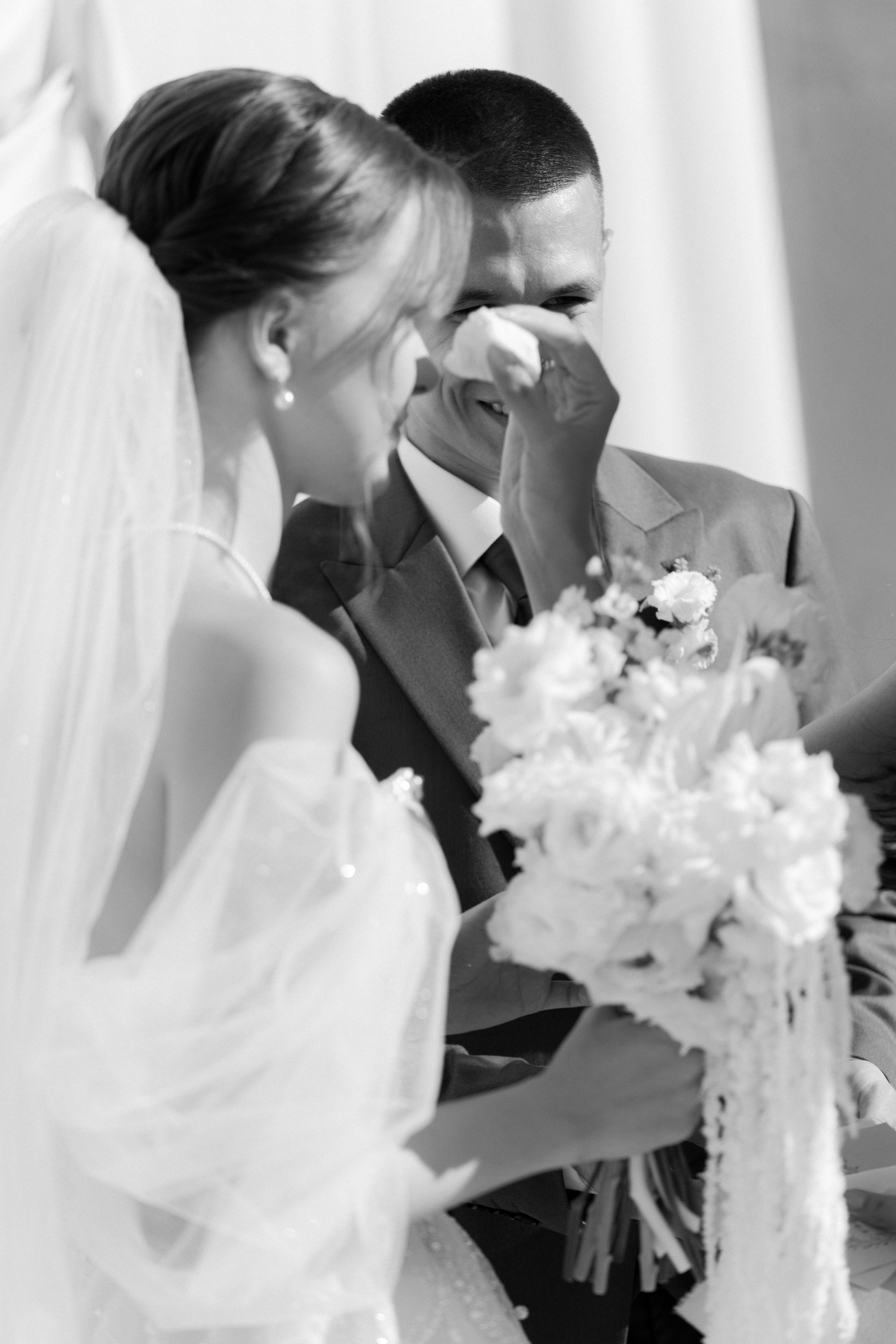 И жили они долго и очень счастливо. Михаил и Юлия Лыженко — свадебный фотограф Волгоград