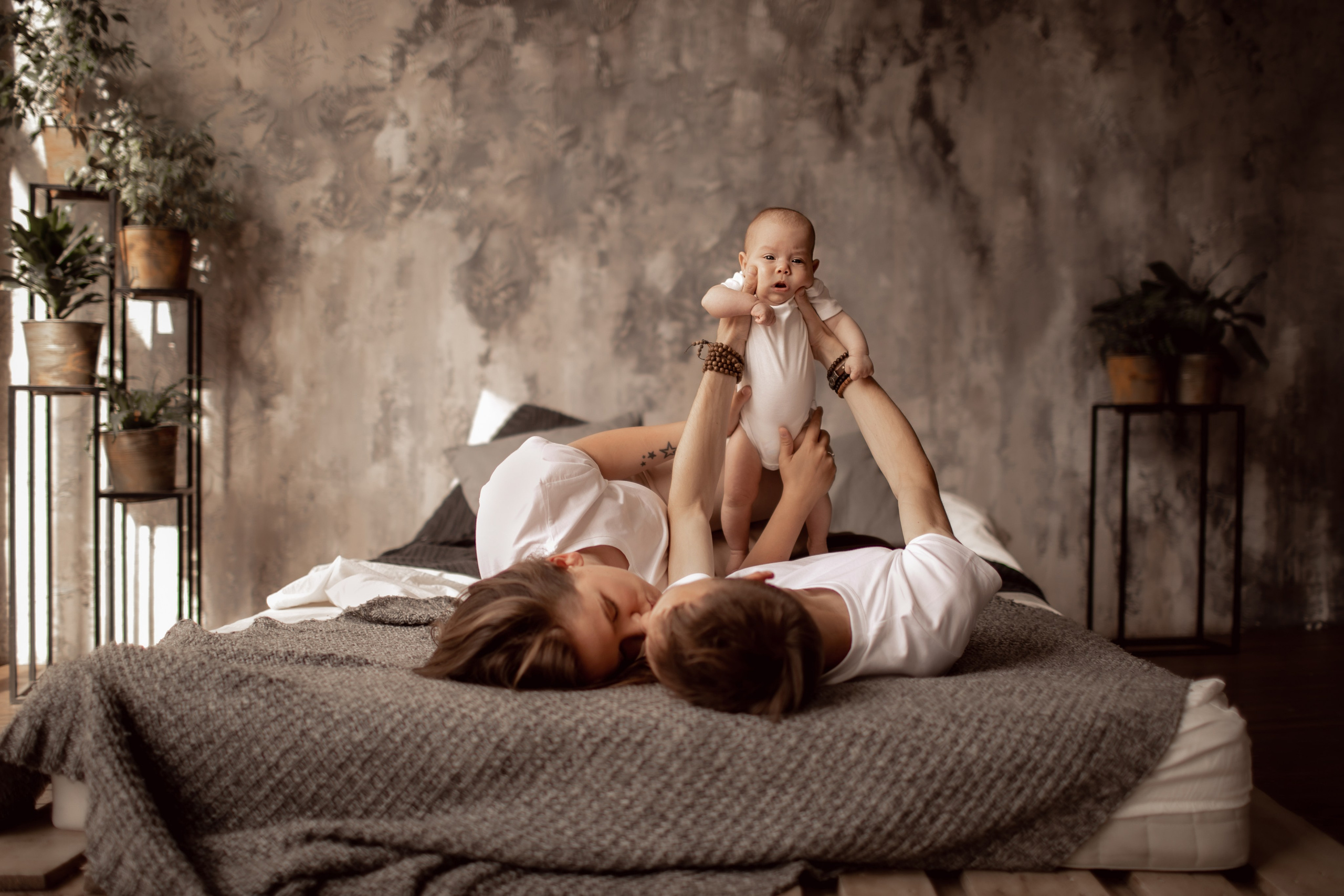 Валерия и Геннадий с крошкой. Семейный фотограф в Москве