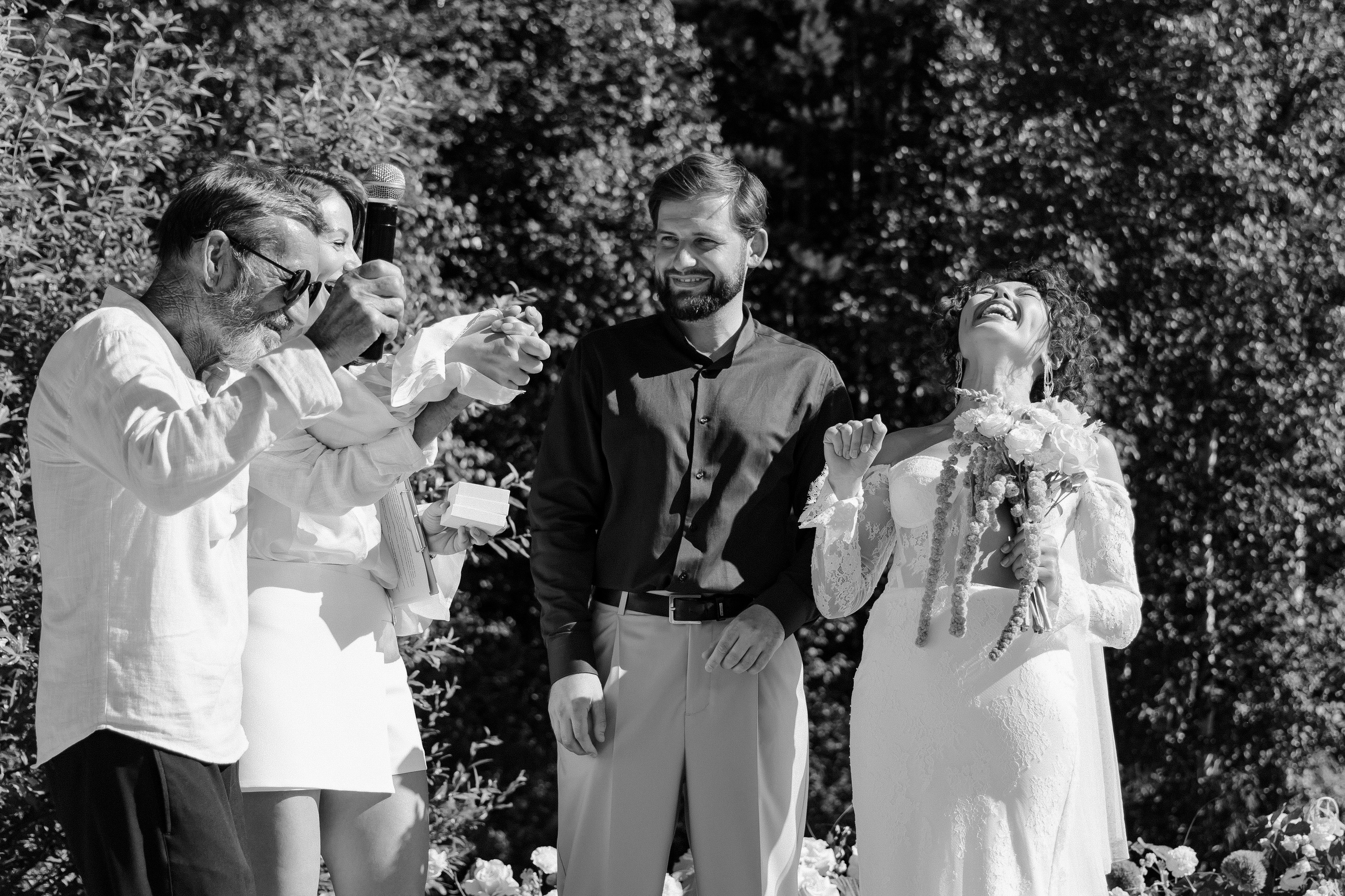 Плюс тридцать градусов на лужайке. Фотограф Андрей Куськало