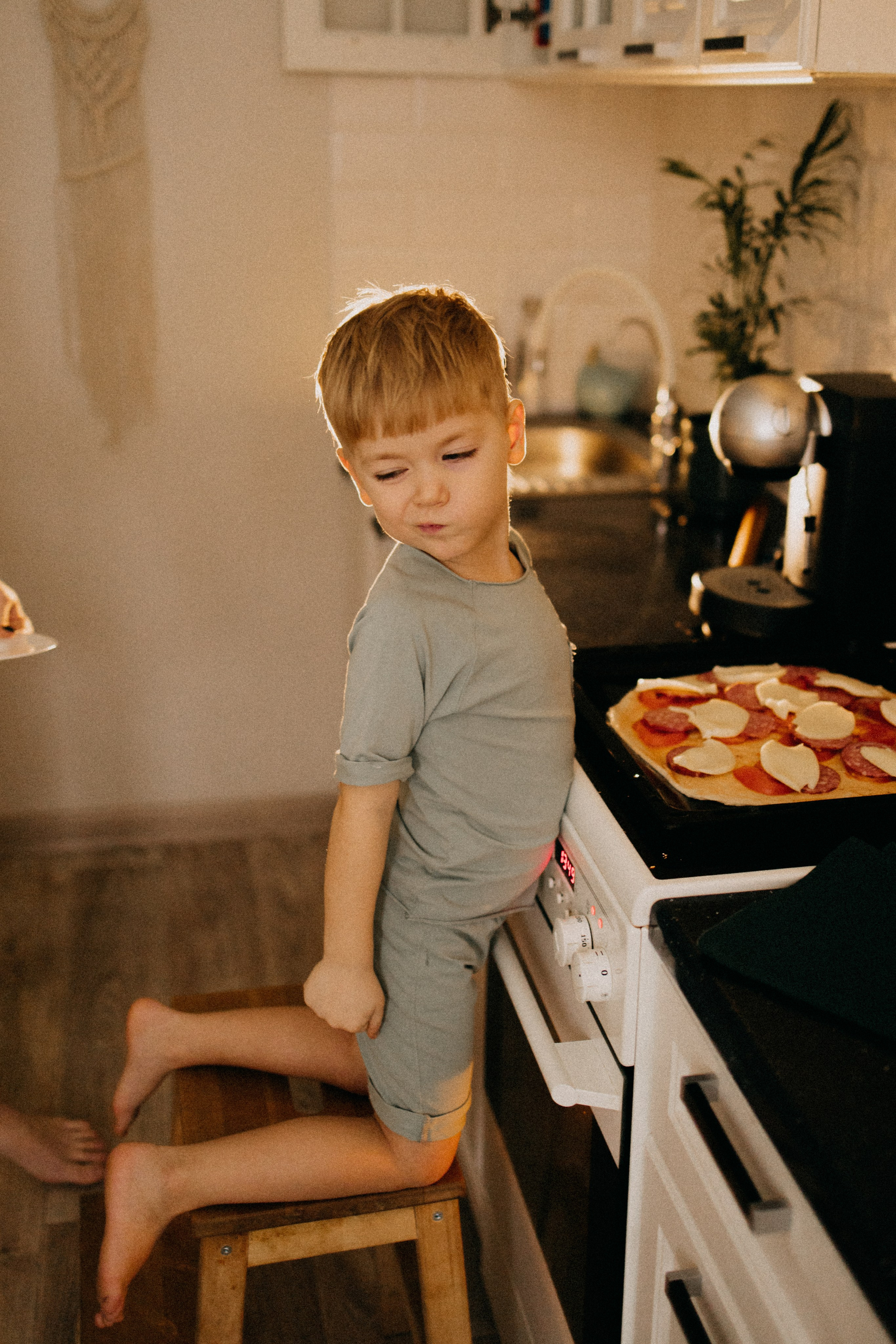 Пицца. Женя. Огоньки. Фотограф Настя Леонова