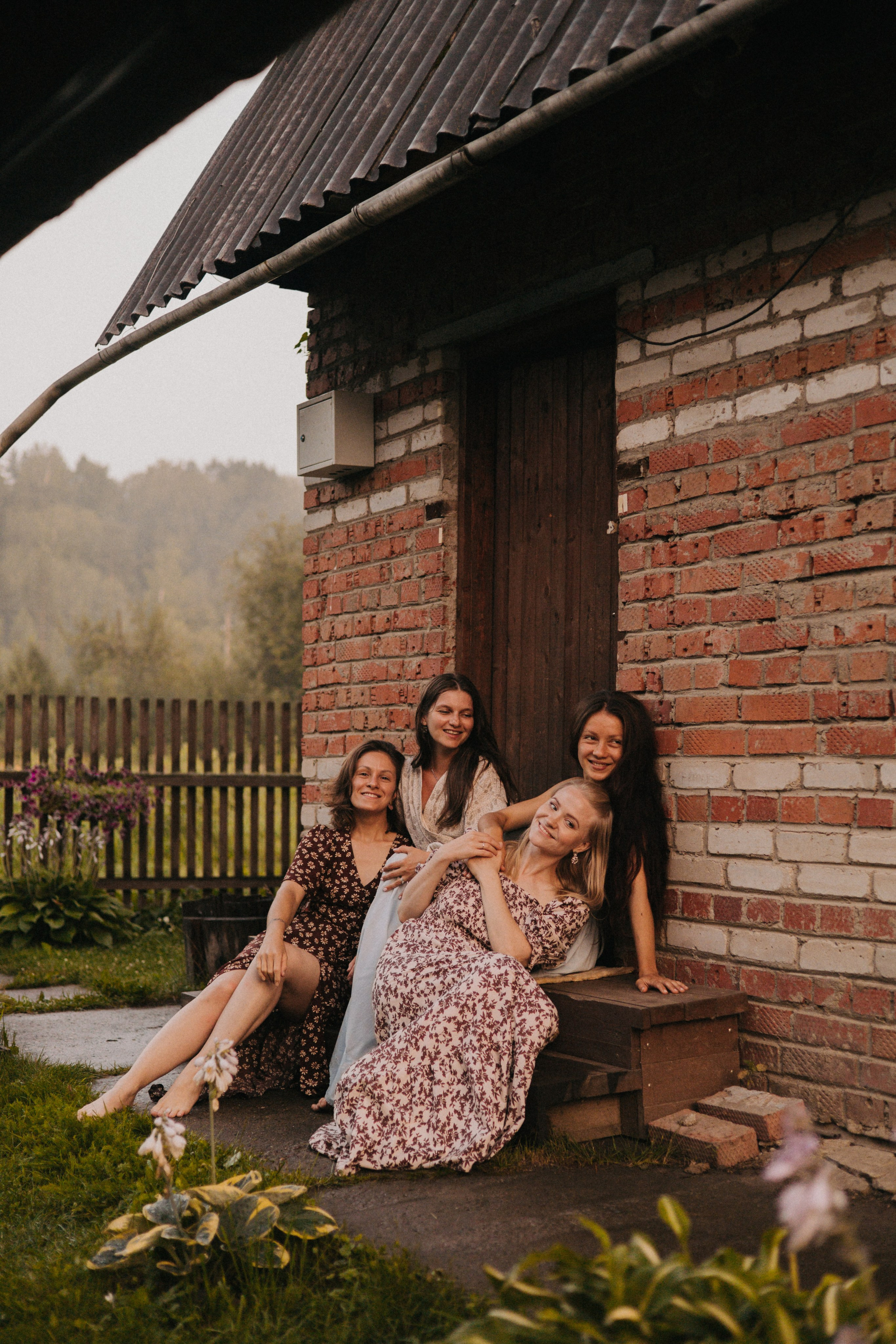 Подруги. Дача. Фотограф Настя Леонова