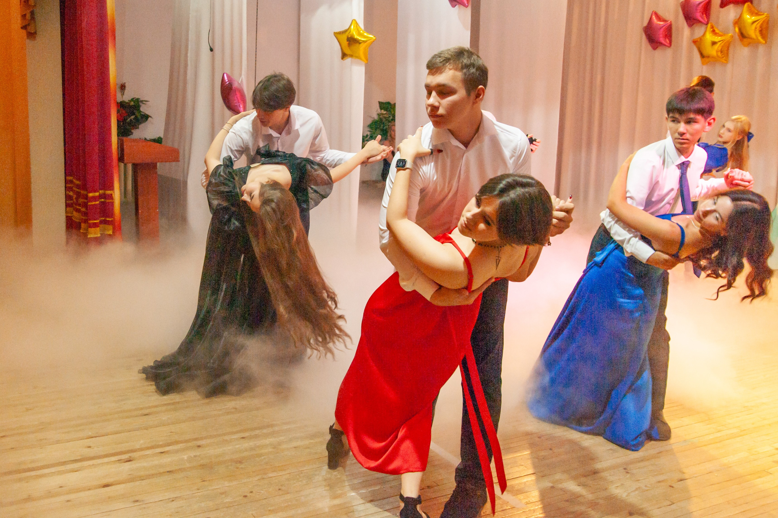 Выпускной МАОУ СОШ № 17 им. Эдуарда Есаяна. Свадебный и семейный фотограф Денис Лукьянов в Краснодаре, Краснодарском крае и Республике Крым