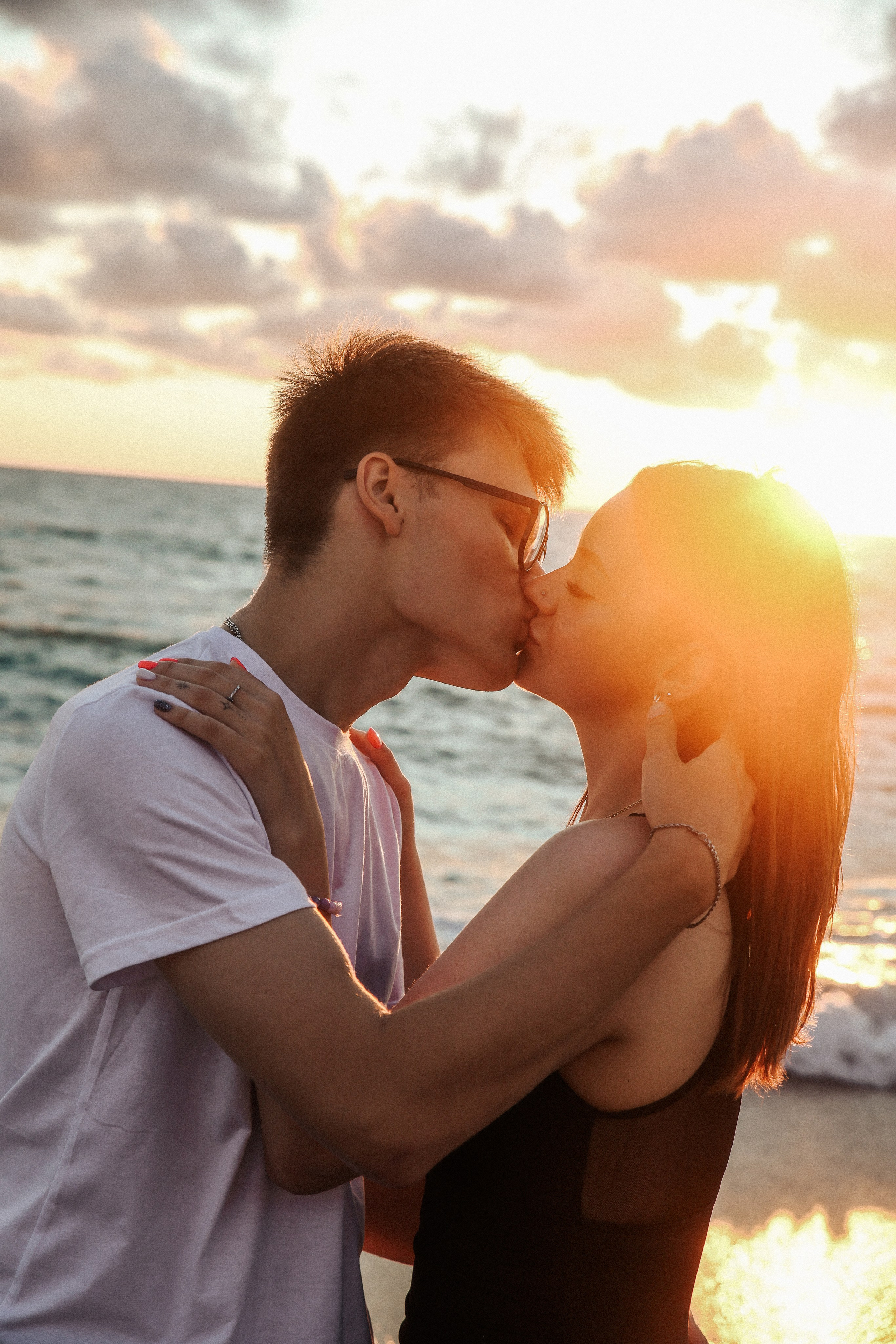 Love story на берегу моря. Фотограф Сочи/ Сириус/ Красная поляна