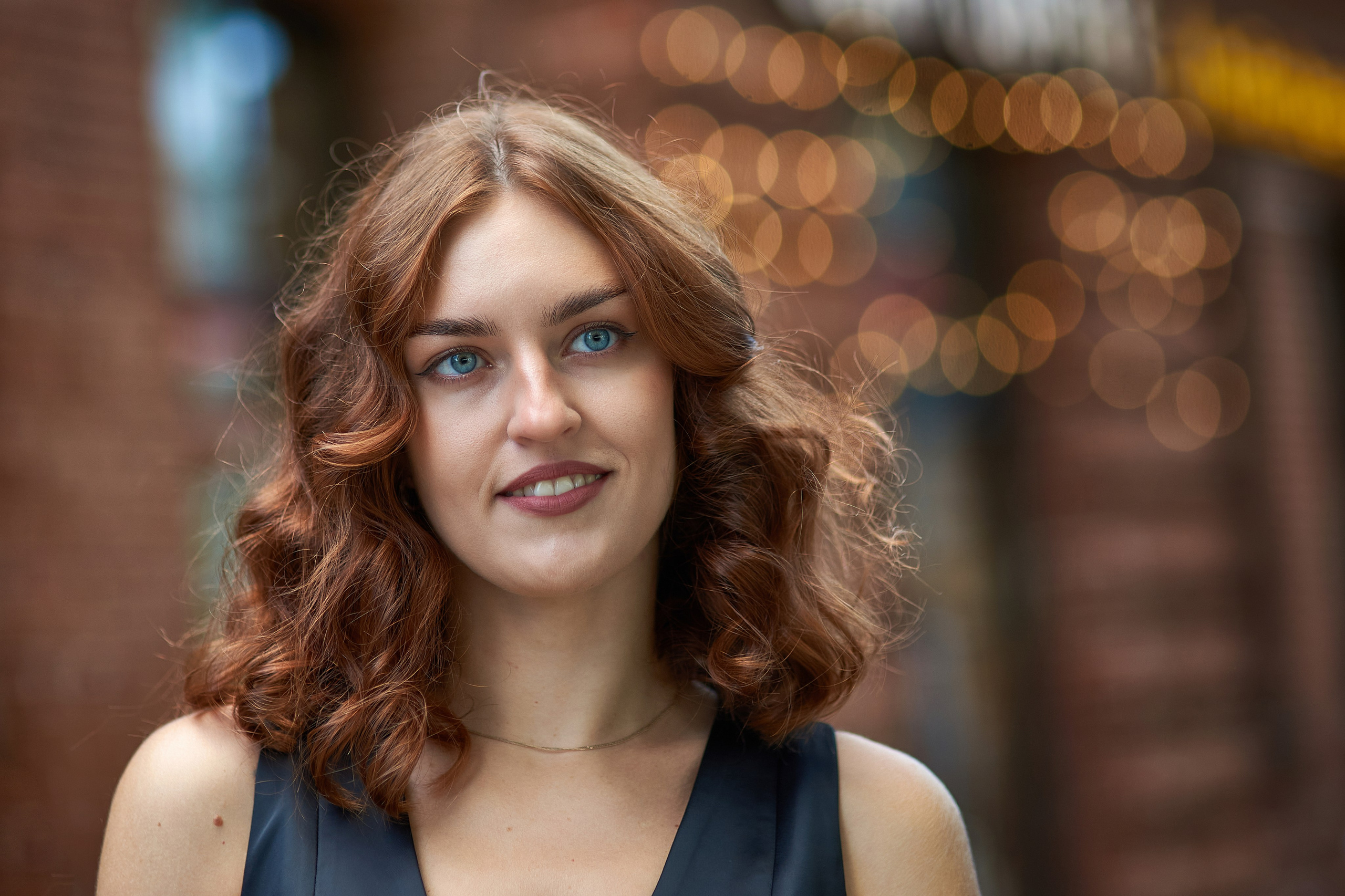 Девушка в городе. Фотограф Владимир Артамонов