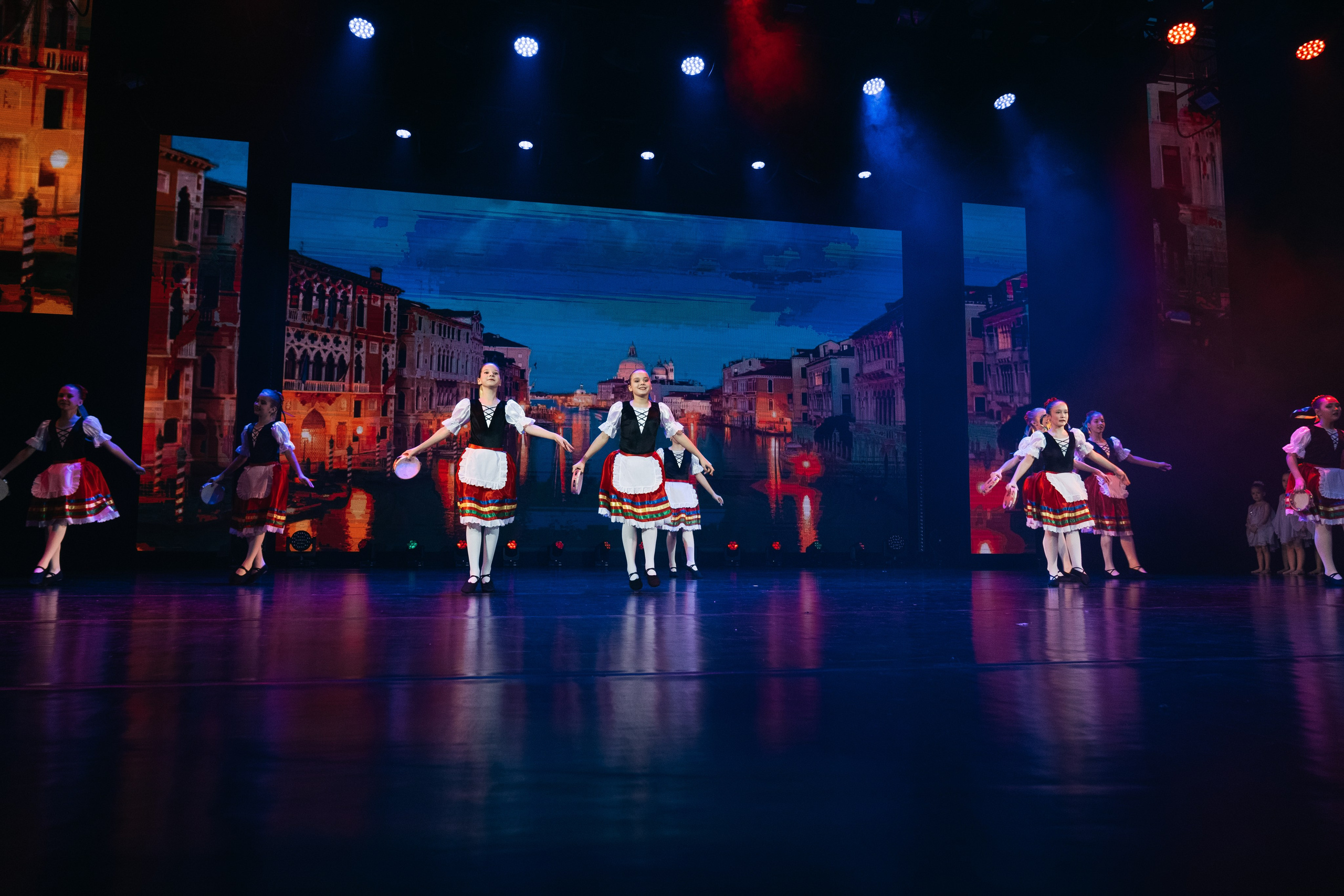 СурГУ 23.12.23. Репортажный и свадебный фотограф в Сургуте