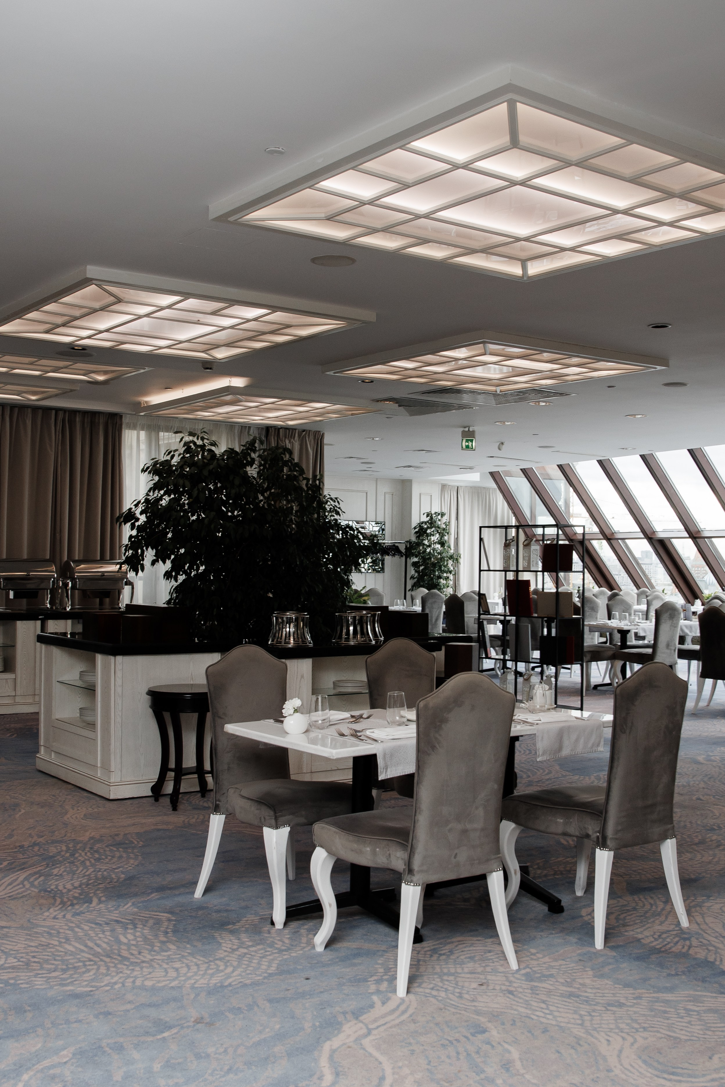 Дмитрий Крючков, шеф-повар отеля The St. Regis Moscow Nikolskaya. Свадебный/Портретный фотограф снимаю в Москве