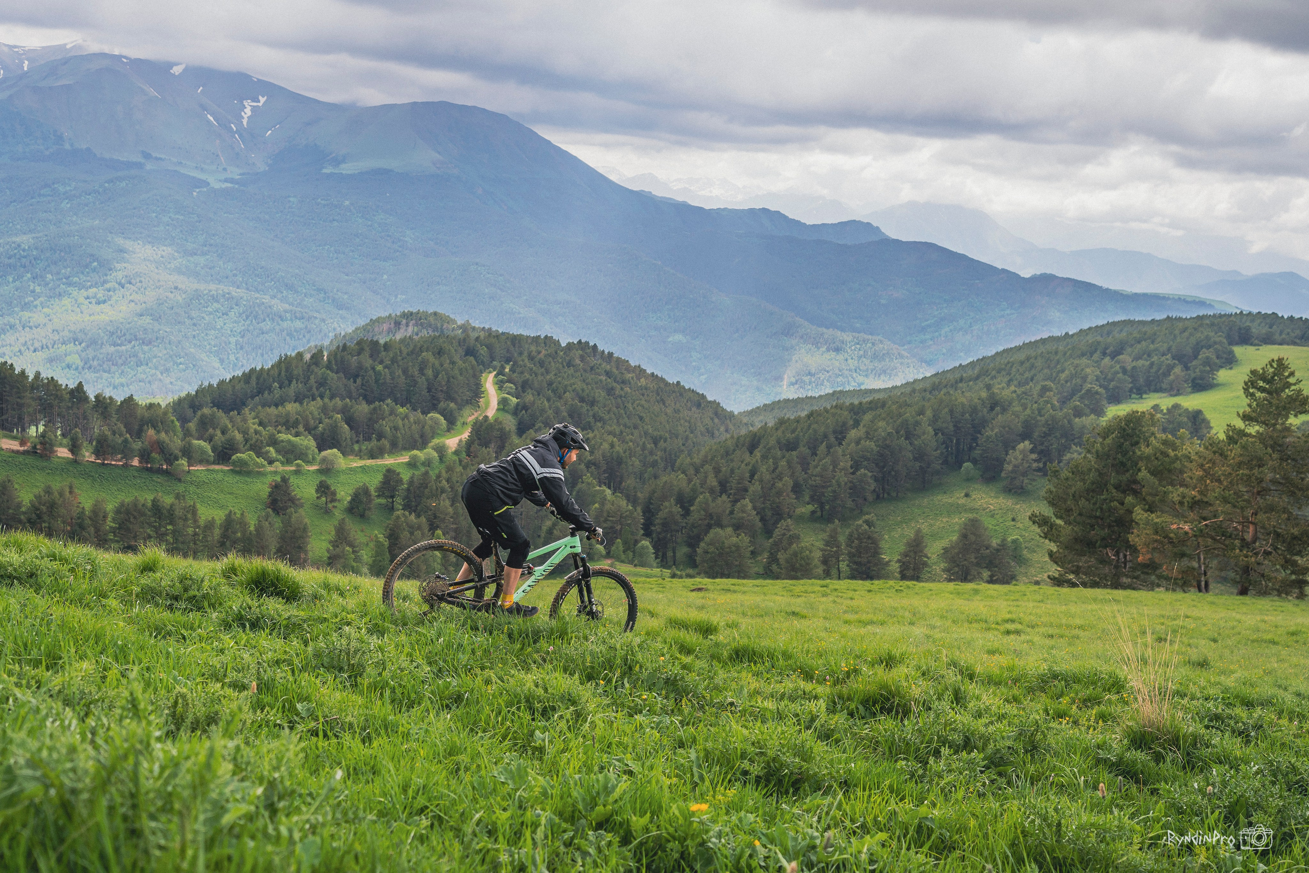 Велотур Худес и плато Канжол 08.06.24 Ковальтур. Репортажный фотограф в Краснодаре Рындин Дмитрий