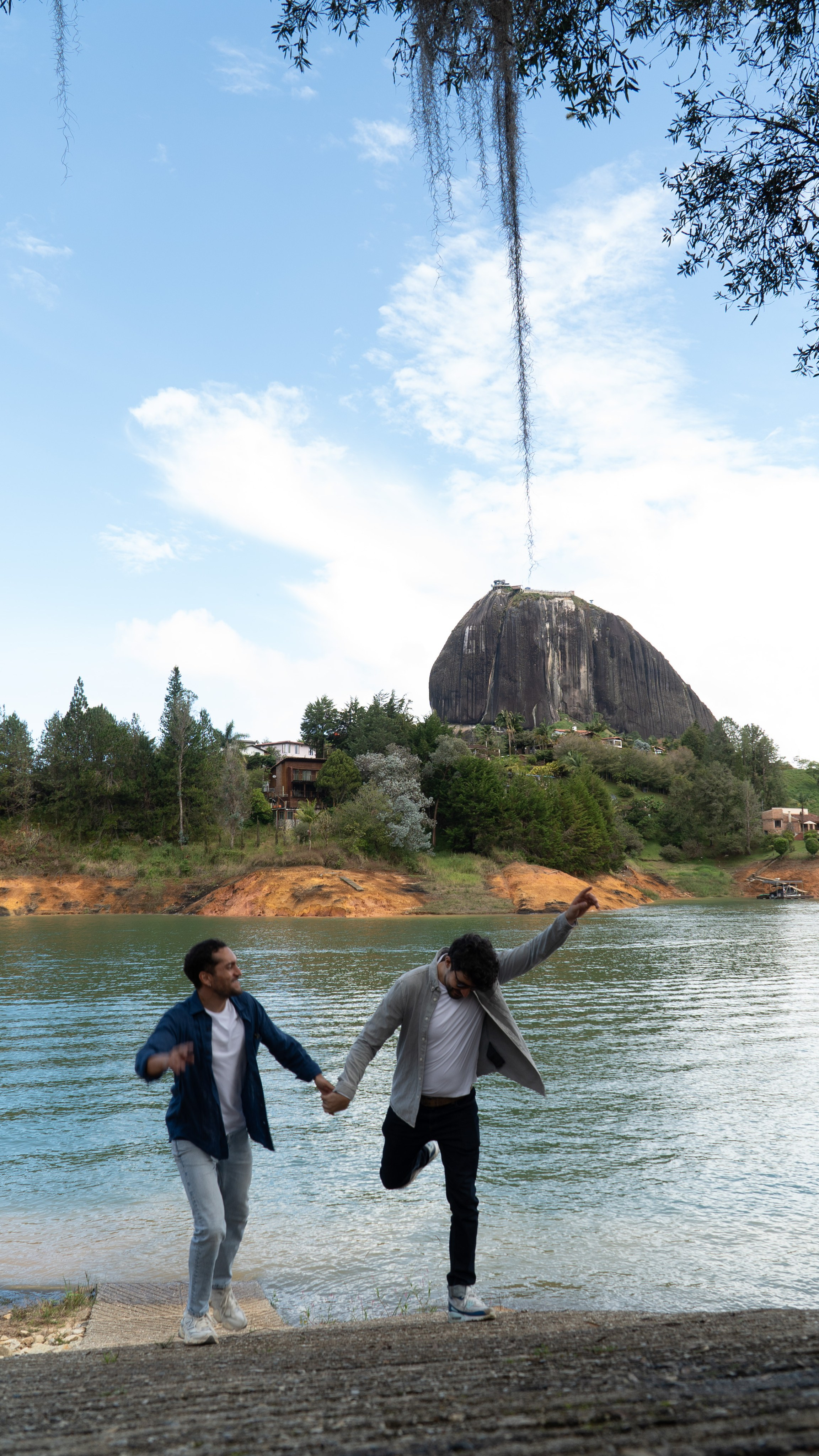 Guatape full. Wedding Photographer in Barcelona and Medellin