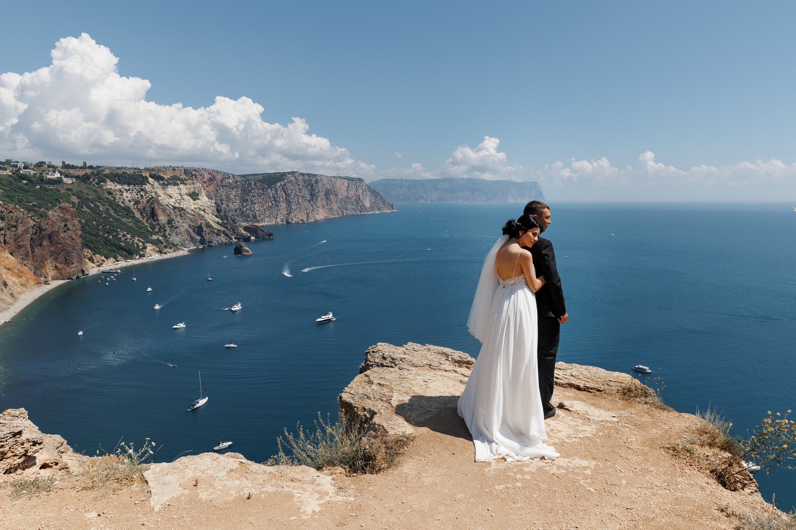 Шампанерия и морской бриз. Анонс свадьбы Валерии и Романа. Свадебный фотограф в Крыму и Севастополе Ольга Баскакова