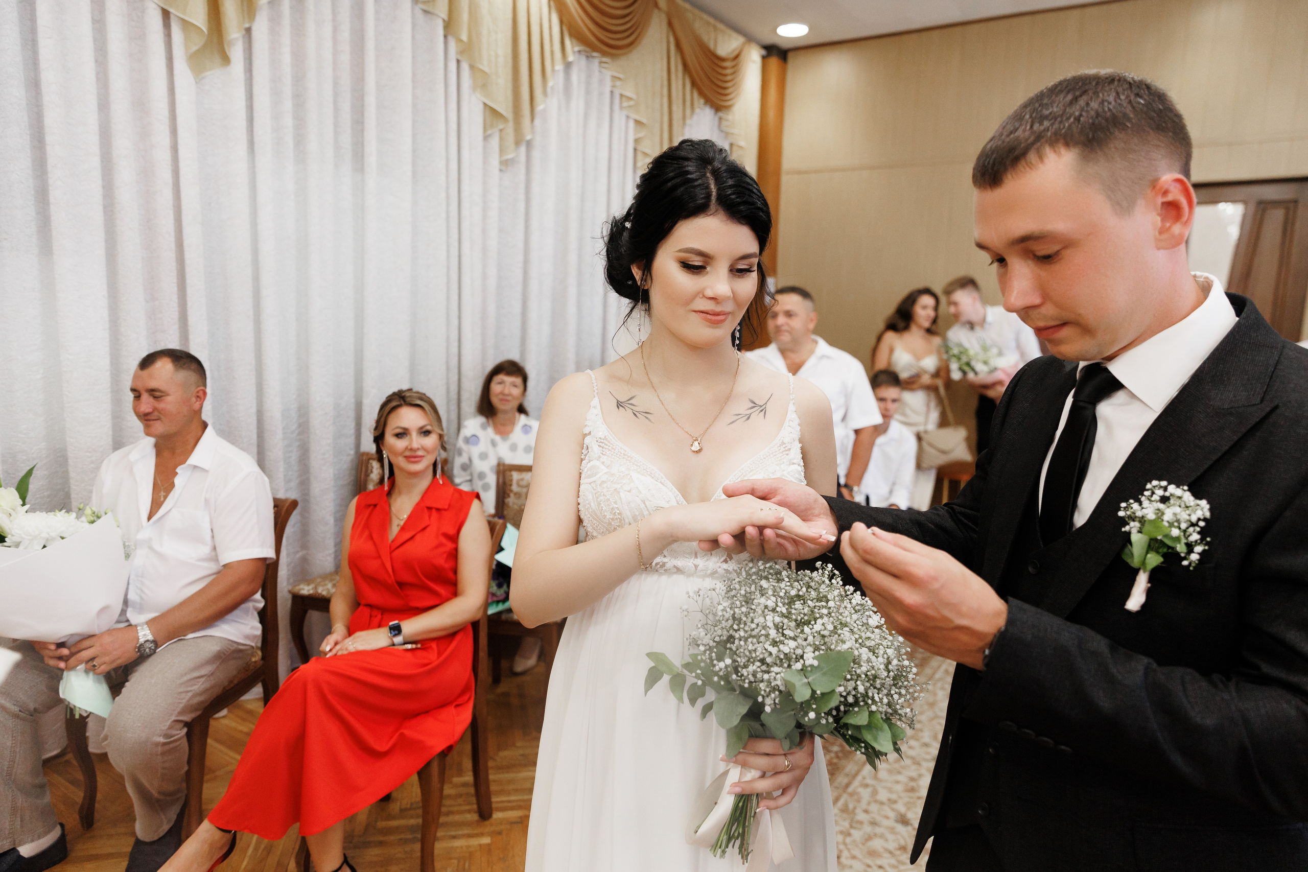 Шампанерия и морской бриз. Анонс свадьбы Валерии и Романа. Свадебный фотограф в Крыму и Севастополе Ольга Баскакова