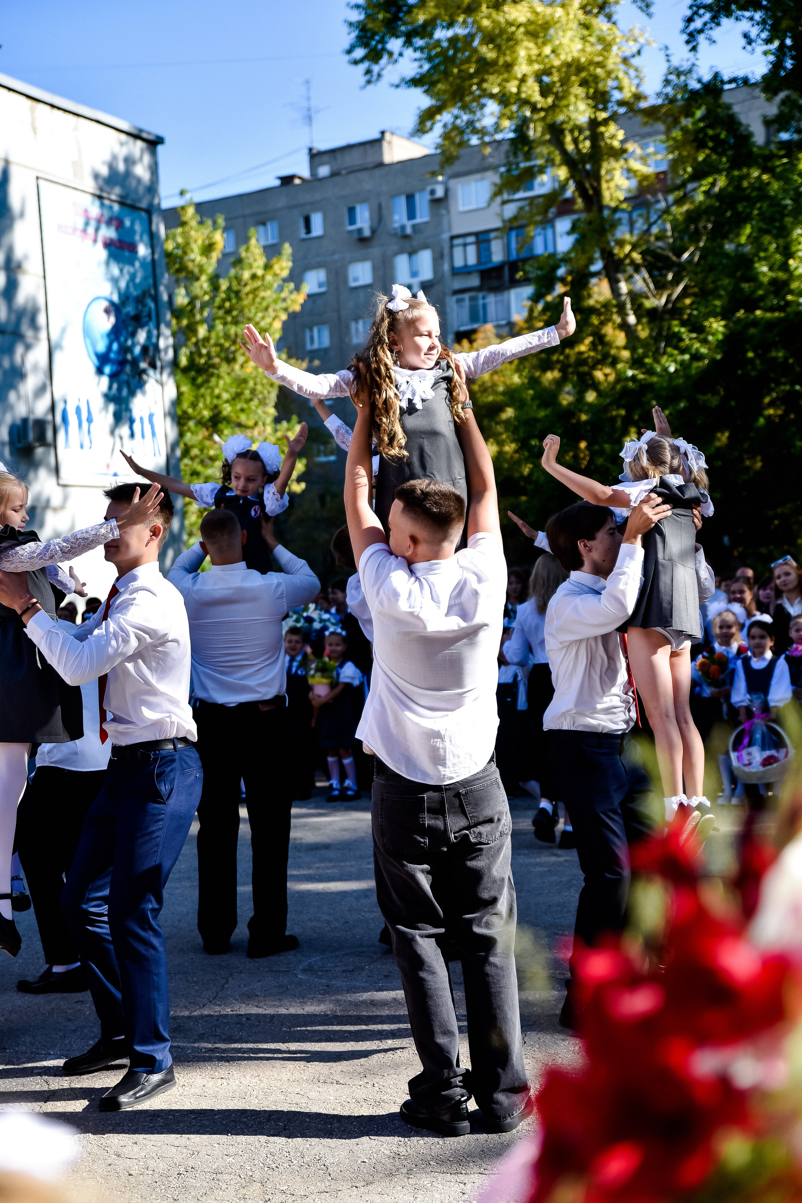 Линейка в школе № 49